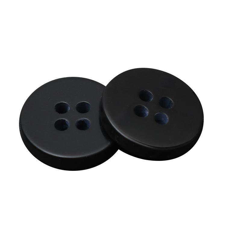ボタン 樹脂ボタン 四つ穴ボタン 風衣 コート 服飾雑貨 透明 無光沢 ホワイト ブラック 幅広