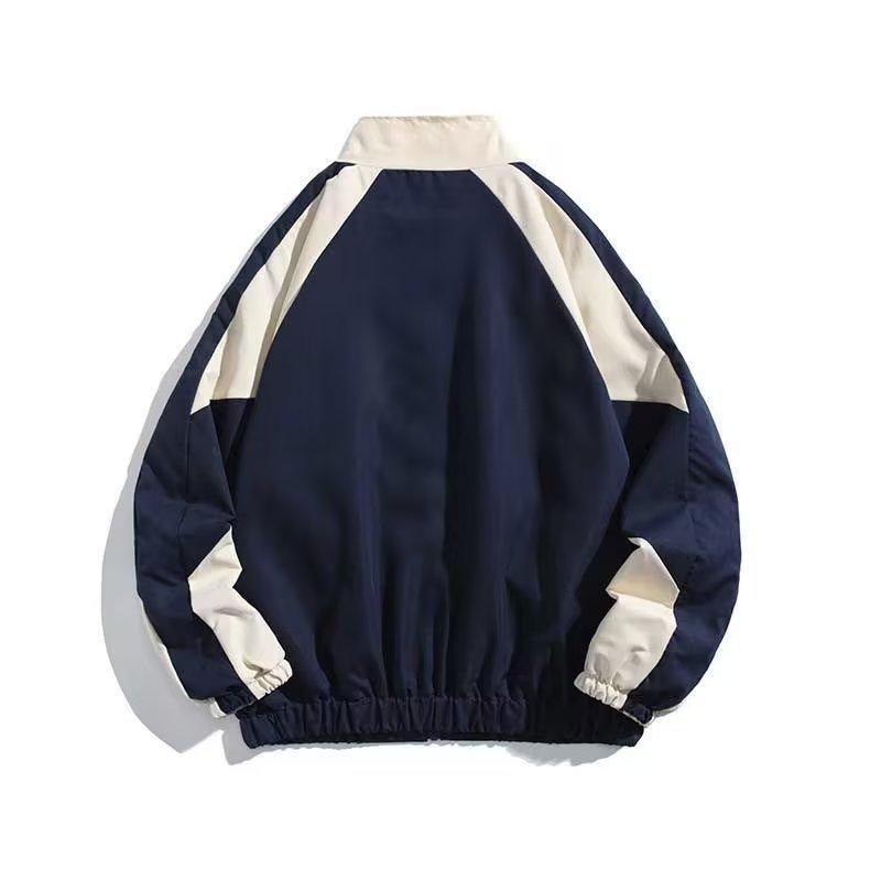 ジャケット 男性用 レトロ 配色 切り替え 襟付き 春秋 カジュアル ブルゾン ゆったり ポリエステル 紺色 黒・商品カテゴリ: ジャケット・スタイル: 韓国版・対象年齢層: 18-24歳・襟型: 襟付き・フィットタイプ: ルーズ・フロント: ジッパー・フード: なし・・柄: 配色・誤差範囲: 1-3cm・対象: 青少年・素材: ポリエステル繊維・主素材: ポリエステル85%・裏地: ポリエステル95%・シーン: カジュアル・裾のデザイン: ストレート・袖丈: 長袖・カラー: ネイビー, ブラック・サイズ: M, L, XL, 2XL, 3XL・袖のタイプ: 通常袖・対象: 大人・対象性別: 男性・ポケット: サイドシームポケット・着丈: レギュラー・着こなし: アウター