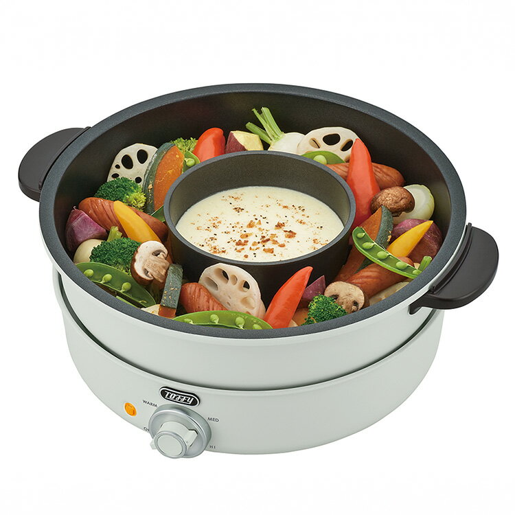 DETAILS / 商品詳細 簡単・お手軽にお鍋が楽しめる卓上の電気グリル鍋。3.5Lのたっぷりサイズでマルチに活躍。「煮る」「炊く」「焼く」「蒸す」と便利に使えるお鍋に加えて、“内鍋”と“たこ焼きプレート”が付属します。 商品サイズ 本体：約幅340×奥行294×高さ183（mm）（鍋・ガラス蓋使用時） 鍋（内寸）：約直径265×深さ70（mm） 内鍋（内寸）：約直径122×深さ50（mm） たこ焼きプレート：約直径258×高さ37（mm） / 21個穴 電源コード長：約1800（mm） 材質 本体：スチール、アルミニウム合金 鍋：アルミニウム合金（内面：ふっ素樹脂塗膜加工、外面：焼付け塗装）、フェノール樹脂 内鍋：アルミニウム合金（両面：ふっ素樹脂塗膜加工） たこ焼きプレート：アルミニウム合金（内面：ふっ素樹脂塗膜加工） ガラス蓋：ガラス 重量 鍋・内鍋・ガラス蓋使用時：約3.3（kg） たこ焼きプレート・ガラス蓋使用時：約3.1（kg） カラー ペールアクア / アッシュホワイト 仕様 電源：AC100V / 50-60Hz 定格消費電力：1200W 満水容量：鍋3.5（L） / 内鍋0.5（L） 付属品：鍋 / 内鍋 / たこ焼きプレート / ガラス蓋 / マグネットプラグ付電源コード / レシピブック×1冊 / ユーザーズガイド（保証書含む） 備考 お買い物の際の注意事項は、会社概要の「その他の注意点」を必ずご確認ください。