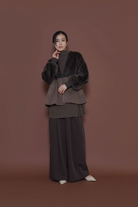 【予約】【CYAN 2025 AUTUM＆ WINTER Vol2 】CYAN TOKYO(シアン） ファーコンビカーデブルゾン ファーブルゾン ブルゾン ジャケット 羽織 ファーカーデ　カーディガン トップス デザイントップス レディース 30/40/50/60代 ブランド ウィンター 2025 WIN