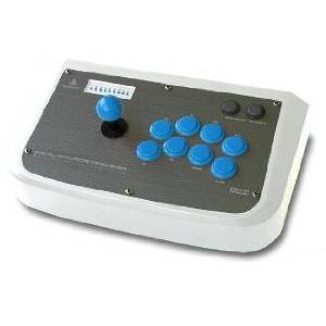 PS2用「リアルアーケードPro.」シリーズの最終形。 三和電子製パーツを使用し、連射機能も搭載。 新品です。 希少商品となりますので、定価よりお値段が高い場合がございます。 販売済みの場合は速やかに在庫の更新を行っておりますが、時間差等にて先に他店舗での販売の可能性もございます。在庫切れの際はご了承下さい。 当店、海外倉庫からのお取り寄せとなる場合もあります。その場合、発送に2〜4週間前後かかる場合があります。 原則といたしまして、お客様のご都合によるキャンセルはお断りさせていただいております。 ただし、金額のケタの読み間違いなども加味し、12時間以内であればキャンセルを受け付けております。 ※万が一、メーカーもしくは店舗などに在庫が無い場合、誠に申し訳ありませんがキャンセルさせて頂きます。何卒、ご理解いただきますようよろしくお願いいたします。 お客様による金額の間違いが多発しております。よくご確認の上、ご注文よろしくお願いいたします。　