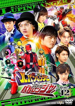 今度の戦隊はTVシリーズ史上初の「VS」! ! 快盗と警察、2つの戦隊、2人のレッドが激突! 毎回がクライマックス、毎話がデラックスなスーパー戦隊が誕生! #47―51 【キャスト】 伊藤あさひ、結木滉星、濱正悟、横山涼、工藤遥、奥山かずさ、元木聖也 ほか 【スタッフ】 原作:八手三郎 【放送期間】2018年2月―全国テレビ朝日系列にて放送 【スペック】 DSTD09752/COLOR/本編117分/片面2層/1.主音声:ステレオ/16:9LB/5話収録 【販売元】東映株式会社【発売元】東映ビデオ株式会社 時間1 時間 57 分 ディスク枚数1 新品です。 希少商品となりますので、定価よりお値段が高い場合がございます。 販売済みの場合は速やかに在庫の更新を行っておりますが、時間差等にて先に他店舗での販売の可能性もございます。在庫切れの際はご了承下さい。 当店、海外倉庫からのお取り寄せとなる場合もあります。その場合、発送に2～4週間前後かかる場合があります。 原則といたしまして、お客様のご都合によるキャンセルはお断りさせていただいております。 ただし、金額のケタの読み間違いなども加味し、12時間以内であればキャンセルを受け付けております。 ※万が一、メーカーもしくは店舗などに在庫が無い場合、誠に申し訳ありませんがキャンセルさせて頂きます。何卒、ご理解いただきますようよろしくお願いいたします。 お客様による金額の読み間違いが多発しております。金額をよくご確認の上、ご注文よろしくお願いいたします。 当店は在庫数1点のみのため交換はできません。初期不良はメーカーにご相談願います。