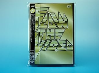 祝!5周年!FLOW HISTORYを全網羅するCOMPLETE CLIPS!デビュー5周年の総括として「贈る言葉」~「ありがとう」までの全てのビデオクリップを収録。未商品化のLive Clip2つ(Garden、ありがとう)を含む全19本。そして最早恒例となった、音声&字幕切り替えによる、全曲カラオケビデオ完全対応仕様!!!マルチオーディオ+全曲歌詞字幕付き!!! →シングル「ありがとう」&アルバム「アイル」W購入者200名のオーディエンス限定で行われたアコースティックライヴの模様を収録。初回生産限定盤のみに付くBONUS DISCには、アルバム「アイル」リリース記念として、Sony Music Online Japanにて36時間のみ限定配信された「アイル トーク」をファンの皆様からのリクエストにお答えして収録。【初回生産限定盤】BONUS DISC付き2枚組(アルバム「アイル」リリース記念として、Sony Music Online Japanにて36時間のみ限定配信された「アイル トーク」をファンの皆様からのリクエストにお答えして収録)。※初回特典は数に限りがございますので、ご注文はお早めに。※初回限定版をご希望の場合、単品でのご注文をお願いします。他の商品とあわせてご注文されますと、それらの商品の発送可能時期によりましては、初回特典付をお取り置きできない場合がございますので、ご了承ください。 時間1 時間 30 分 ディスク枚数2 新品です。 希少商品となりますので、定価よりお値段が高い場合がございます。 販売済みの場合は速やかに在庫の更新を行っておりますが、時間差等にて先に他店舗での販売の可能性もございます。在庫切れの際はご了承下さい。 当店、海外倉庫からのお取り寄せとなる場合もあります。その場合、発送に2～4週間前後かかる場合があります。 原則といたしまして、お客様のご都合によるキャンセルはお断りさせていただいております。 ただし、金額のケタの読み間違いなども加味し、12時間以内であればキャンセルを受け付けております。 ※万が一、メーカーもしくは店舗などに在庫が無い場合、誠に申し訳ありませんがキャンセルさせて頂きます。何卒、ご理解いただきますようよろしくお願いいたします。 お客様による金額の読み間違いが多発しております。金額をよくご確認の上、ご注文よろしくお願いいたします。 当店は在庫数1点のみのため交換はできません。初期不良はメーカーにご相談願います。