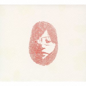 ディスク枚数: 8 時間: 597 分 音楽活動15周年を迎えたシンガーソングライター・椎名林檎のライブBD。2000年から2008年の間に行われたライブ7公演を収録。デビュー後初のライブツアー「先行エクスタシー」のドキュメント映像を併せて収める。ブックレットを封入。 【初回生産限定15周年アニバーサリー豪華ボックスセット! 】 椎名林檎 Blu-ray企画!!2013年、デビュー15周年を迎え今なおカリスマ的アーティストとして圧倒的な支持を集める椎名林檎。 過去のすべてのライブDVD7タイトルをBD化し、また特典ディスクをつけた8枚組BOXとしてリリース! LIVE作品 7タイトルは「下剋上エクスタシー」,「発育ステータス 御起立ジャポン」,「賣笑エクスタシー」,「Electric Mole」, 「座禅エクスタシー」,「Ringo EXPO 08」「第一回林檎班大会の模様」、 さらに超貴重なデビューライブ「先攻エクスタシー」(1999年4月10日@渋谷クアトロ)の模様を収録したボーナスBlu-rayを収録。 ※仕様は「MoRA」と同様のクルミBOX仕様。 Blu-ray化については現在最高峰の技術レベルを持ち、ハリウッド大作の修復を数多く手掛けたLAの映像プロダクション、リライアンス・メディア・ワークス社が担当します。 ・『下剋上エクスタシー』 ・『発育ステータス 御起立ジャポン』 ・『賣笑エクスタシー』 ・『Electric Mole』 ・『座禅エクスタシー』 ・『Ringo EXPO 08』 ・『第一回林檎班大会の模様』 ☆特典ディスク:デビューライブ「先攻エクスタシー」ドキュメント+「先攻エクスタシー」のレア写真を掲載したブックレットを封入 新品です。 希少商品となりますので、定価よりお値段が高い場合がございます。 販売済みの場合は速やかに在庫の更新を行っておりますが、時間差等にて先に他店舗での販売の可能性もございます。在庫切れの際はご了承下さい。 当店、海外倉庫からのお取り寄せとなる場合もあります。その場合、発送に2〜4週間前後かかる場合があります。 原則といたしまして、お客様のご都合によるキャンセルはお断りさせていただいております。 ただし、金額のケタの読み間違いなども加味し、12時間以内であればキャンセルを受け付けております。 ※万が一、メーカーもしくは店舗などに在庫が無い場合、誠に申し訳ありませんがキャンセルさせて頂きます。何卒、ご理解いただきますようよろしくお願いいたします。 お客様による金額の間違いが多発しております。金額をよくご確認の上、ご注文よろしくお願いいたします。