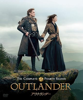 2人で切り開く運命、新しい未来のために―。 舞台は独立戦争直前のアメリカ、クレアとジェイミーに更なる試練が訪れる… 植民地であるノースカロライナに流れ着いたジェイミーとクレアは、アメリカ独立革命という歴史の転換点を前に、荒れた未開の地で共に人生を切り開いていこうとする。 そんな中、悪名高き海賊で密輸業者であるボネットと知り合う。 この出会いが、後の彼らの運命を大きく揺るがすことになる…。 一方、20世紀ではブリアナと、ジェイミーの消息を調べるのに手を貸した歴史家のロジャーが急接近。 ジェイミーとクレアが18世紀で再会したという証拠を発見すると共に、衝撃的な事実を知った2人がとった行動とは? クレア・フレイザー:カトリーナ・バルフ(恒松 あゆみ) ジェイミー・フレイザー:サム・ヒューアン(高橋 広樹) ブリアナ・ランダル:ソフィー・スケルトン(早見 沙織) ロジャー・ウェイクフィールド: リチャード・ランキン(杉山 紀彰) Disc 1:●サイドストーリー Disc 2:●サイドストーリー Disc 4:●サイドストーリー Disc 5:●サイドストーリー ●NGシーン ●ロロとヤング・イアン ●スコットランドのノースカロライナ ●これまでの歩みとファンの愛 ※音声特典の収録はございません ※ジャケット写真、商品仕様、映像特典などは予告なく変更となる場合がございますのでご了承ください。 時間 12 時間 34 分 ディスク枚数 5 新品です。 希少商品となりますので、定価よりお値段が高い場合がございます。 販売済みの場合は速やかに在庫の更新を行っておりますが、時間差等にて先に他店舗での販売の可能性もございます。在庫切れの際はご了承下さい。 当店、海外倉庫からのお取り寄せとなる場合もあります。その場合、発送に2～4週間前後かかる場合があります。 原則といたしまして、お客様のご都合によるキャンセルはお断りさせていただいております。 ただし、金額のケタの読み間違いなども加味し、12時間以内であればキャンセルを受け付けております。 ※万が一、メーカーもしくは店舗などに在庫が無い場合、誠に申し訳ありませんがキャンセルさせて頂きます。何卒、ご理解いただきますようよろしくお願いいたします。 お客様による金額の間違いが多発しております。金額をよくご確認の上、ご注文よろしくお願いいたします。 当店は在庫数1点のみのため、交換はできません。初期不良はメーカーにご相談願います。