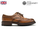 JOSEPH CHEANEY / ジョセフチーニー CHEANEY/チーニーは、グットイヤー・ウェルト・シューズの生産地として名高い英国ノーサンプトン州の郊外、デスバラーで1886年に設立されました。伝統的な英国グッドイヤー・ウェルト・シューズ界に、全く新しい感覚とトレンドを吹き込むメーカーとして、大きく注目を集めています。 【JOSEPH CHEANEY / ジョセフ チーニー】一覧はこちら 送料について ＜送料無料の場合＞北海道・一部離島沖縄 900円1200円 送料の詳細はこちらブランド JOSEPH CHEANEY / ジョセフチーニー 商品名 AVON C /エイボンC カラー ALMOND ■素材/スペック アッパー：牛革（グレインカーフ） ソール：コマンドソール グッドイヤーウェルト製法 フィッティング:F 付属品：専用箱/保存袋 原産国：イギリス サイズ展開 UK6.5/25.0cm相当 UK7.0/25.5cm相当 UK7.5/26.0cm相当 UK8.0/26.5cm相当 UK8.5/27.0cm相当 UK9.0/27.5cm相当 UK9.5/28.0cm相当 サイズ感 こちらはやや大きめのお作りですので、0.5cmサイズダウンをおすすめいたします。 甲高・幅広の方は通常サイズがオススメです。 *デザインや個人の足タイプで若干の違いはございます。あくまでも目安とお考え下さい。 *UKサイズ規格の商品のため、日本サイズ（cm）は目安でお考え下さい。 商品説明 バランスの良いフォルムに穴取りの大きいブローグ、ぽってりとしたラウンドトゥ、頑強なグッドイヤーウェルト製法、厚みのあるソールなど、無骨さと洗練さを兼ね備えたトラディショナルなカントリーシューズ。上品なウールパンツからラギッドなデニムまで幅広くマッチします。 ご注意点 下記のような場合による、交換は致しかねますのでご了承ください。 ご理解いただきご購入お願い致します。 ・商品の写真やご覧になる画面によって商品の質感や色がことなる場合がございます。 ・商品箱が輸送上の都合等によりキズや潰れなどが生じている場合がございます。 ・商品の中には接着剤の付着、キズ、シワ、ゆがみなどが多少ございます。 このような理由の場合、往復の送料はお客様負担とさせていただきますので予めご了承くださいませ。 ▼注意▼ 当商品は【並行輸入品（海外正規品）】となります。製品の制作工程上でのオイルシミによります色ムラやボンド接着跡、縫製の際の"シワ"や"キズ"等がある場合もございますが、これらは不良品ではなく、製造上やむを得ないものとなります。 着用に支障の無い傷や輸入による箱のつぶれ、多少の汚れもご了承下さいませ。これは当商品の風合いの範囲内ですので完璧な商品をお求めの方には不向きな商品です。 ※サイズに不安のあるお客様は、メールにて事前にお問い合わせ下さい。 ※商品販売価格は予告無く変動します。