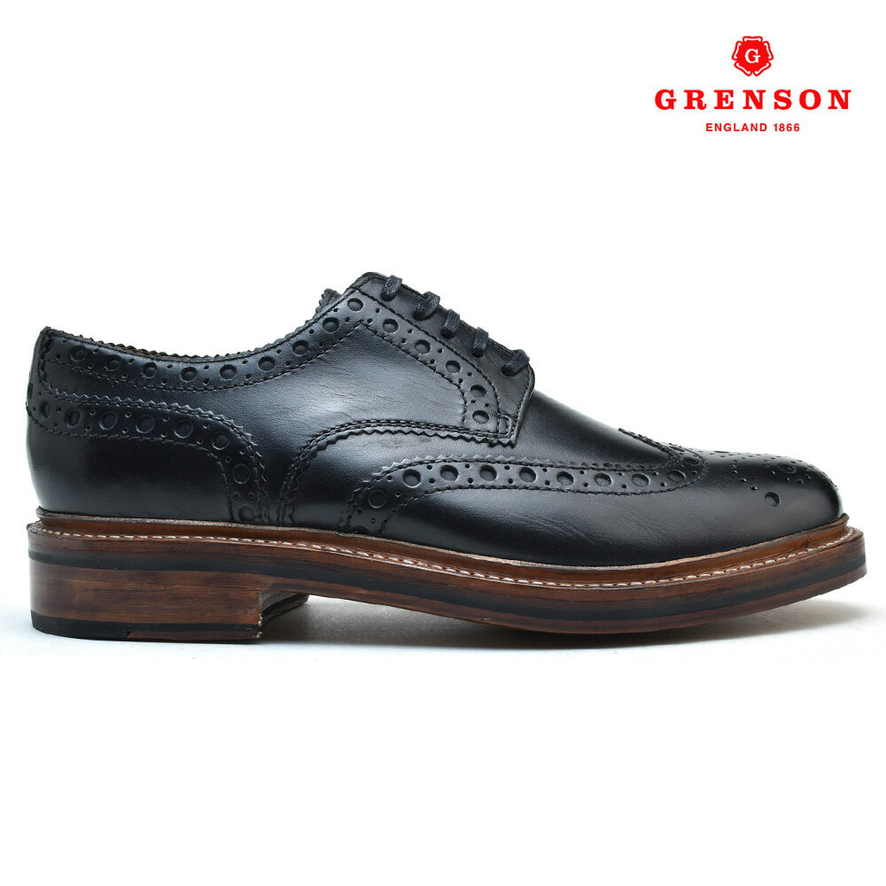 GRENSON / グレンソン グレンソンは1866年創業のイギリスの老舗シューズブランドです。 グレンソンの創業者は、靴職人ウィリアム・グリーン氏で、その歴史はノーサンプトンシャー州のラシュデンに開いた小さな工房から始まりました。 一人の靴職人から始まった小さな工房には、やがて多くの職人が集まり、事業は順調に発展。1895年には法人化され、1911年には現在のような生産スタイルを確立し、英国紳士靴の代名詞的存在として世界中から認められるようになります。1974年に制作されたアメリカ映画「華麗なるギャツビー」においては、衣装を担当したラルフローレン氏のセレクトによりグレンソンの靴が登場し、注目を集めました。 【GRENSON / グレンソン】一覧はこちら 送料について ＜送料無料の場合＞北海道・一部離島沖縄 900円(税込)1,200円(税込) 送料の詳細はこちらブランド GRENSON /グレンソン 商品名 ARCHIE/アーチー 素材/スペック カラー　：　ブラック レザー　：　カーフ ソール　：レザーソール ワイズ　：　G 生産国　：　イギリス製 サイズ選びの目安 当店ではUKサイズ表記を基準としております。 メーカーや靴の種類、お好みの履き方・スタイルにもよりますが 普段お使いのスニーカーより細身・普通の方は-1.0cm,幅広甲高の方は-0.5cm小さめをお勧めします。 *デザインや個人の足タイプで若干の違いはございます。あくまでも目安とお考え下さい。 商品説明 グレンソンは1866年創業のイギリスの老舗シューズブランドです。 グレンソンの創業者は、靴職人ウィリアム・グリーン氏で、その歴史はノーサンプトンシャー州のラシュデンに開いた小さな工房から始まりました。 一人の靴職人から始まった小さな工房には、やがて多くの職人が集まり、事業は順調に発展。1895年には法人化され、1911年には現在のような生産スタイルを確立し、英国紳士靴の代名詞的存在として世界中から認められるようになります。1974年に制作されたアメリカ映画「華麗なるギャツビー」においては、衣装を担当したラルフローレン氏のセレクトによりグレンソンの靴が登場し、注目を集めました ▼注意▼ 当商品は【平行輸入品（海外正規品）】となります。製品の制作工程上でのオイルシミによります色ムラやボンド接着跡、縫製の際の"シワ"や"キズ"等がある場合もございますが、これらは不良品ではなく、製造上やむを得ないものとなります。 着用に支障の無い傷や輸入による箱のつぶれ、多少の汚れもご了承下さいませ。これは当商品の風合いの範囲内ですので完璧な商品をお求めの方には不向きな商品です。 ご注意点 ※新品ですが一部箱が破損している場合が御座います。 ※細かなキズや型抜き跡などが見られる場合があります。 ※実物とパソコンモニター画面では、見た目の色に多少違いがある場合が御座います。 ※輸送上の都合等により商品に多少の汚れや傷などが付いている場合がございます。 上記の点を予めご了承のうえご注文いただきますようお願いいたします。