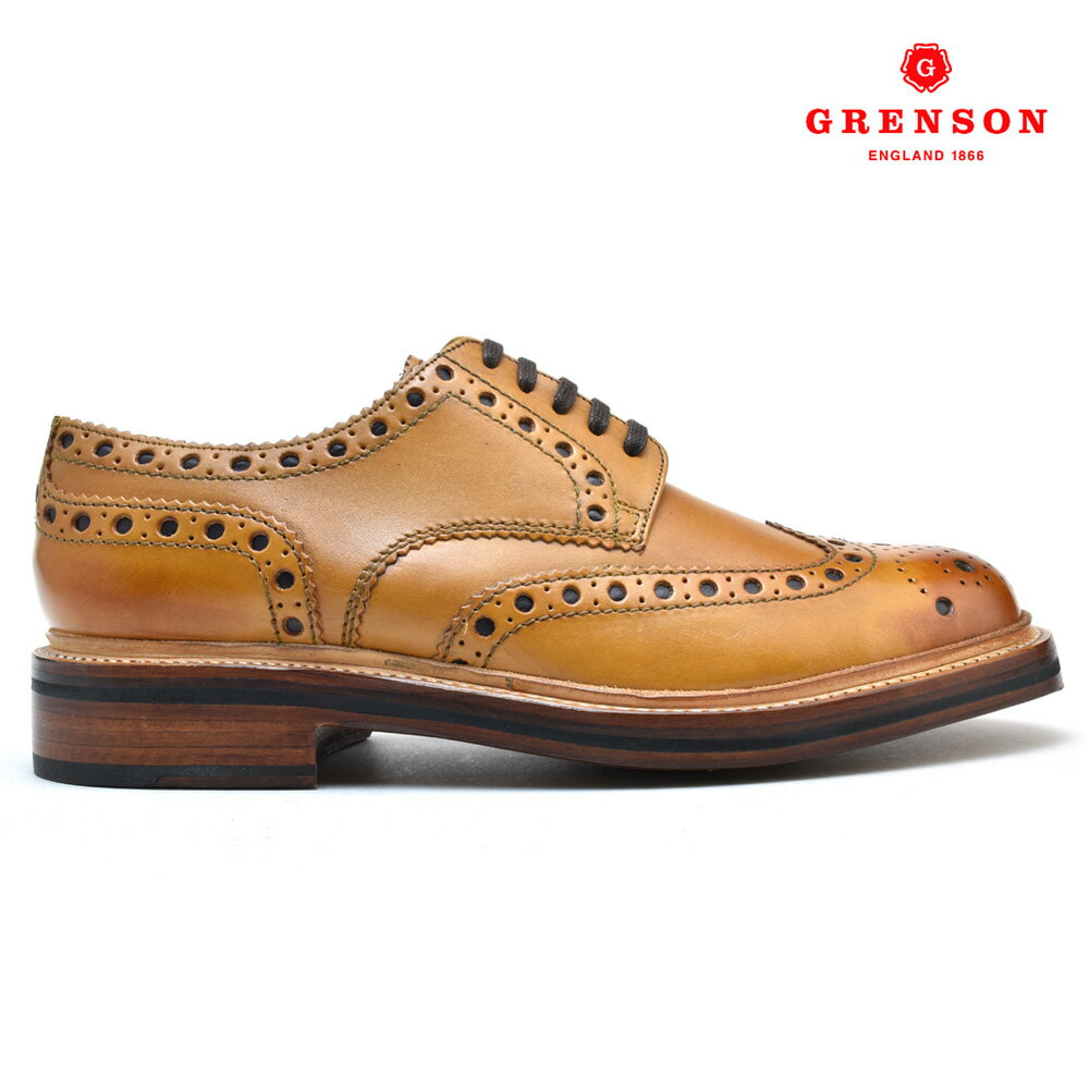 GRENSON / グレンソン グレンソンは1866年創業のイギリスの老舗シューズブランドです。 グレンソンの創業者は、靴職人ウィリアム・グリーン氏で、その歴史はノーサンプトンシャー州のラシュデンに開いた小さな工房から始まりました。 一人の靴職人から始まった小さな工房には、やがて多くの職人が集まり、事業は順調に発展。1895年には法人化され、1911年には現在のような生産スタイルを確立し、英国紳士靴の代名詞的存在として世界中から認められるようになります。1974年に制作されたアメリカ映画「華麗なるギャツビー」においては、衣装を担当したラルフローレン氏のセレクトによりグレンソンの靴が登場し、注目を集めました。 【GRENSON / グレンソン】一覧はこちら 送料について ＜送料無料の場合＞北海道・一部離島沖縄 900円(税込)1,200円(税込) 送料の詳細はこちらブランド GRENSON /グレンソン 商品名 ARCHIE/アーチー 素材/スペック カラー　：　タン レザー　：　カーフ ソール　：レザーソール ワイズ　：　G 生産国　：　イギリス製 サイズ選びの目安 当店ではUKサイズ表記を基準としております。 メーカーや靴の種類、お好みの履き方・スタイルにもよりますが 普段お使いのスニーカーより細身・普通の方は-1.0cm,幅広甲高の方は-0.5cm小さめをお勧めします。 *デザインや個人の足タイプで若干の違いはございます。あくまでも目安とお考え下さい。 商品説明 グレンソンは1866年創業のイギリスの老舗シューズブランドです。 グレンソンの創業者は、靴職人ウィリアム・グリーン氏で、その歴史はノーサンプトンシャー州のラシュデンに開いた小さな工房から始まりました。 一人の靴職人から始まった小さな工房には、やがて多くの職人が集まり、事業は順調に発展。1895年には法人化され、1911年には現在のような生産スタイルを確立し、英国紳士靴の代名詞的存在として世界中から認められるようになります。1974年に制作されたアメリカ映画「華麗なるギャツビー」においては、衣装を担当したラルフローレン氏のセレクトによりグレンソンの靴が登場し、注目を集めました ▼注意▼ 当商品は【平行輸入品（海外正規品）】となります。製品の制作工程上でのオイルシミによります色ムラやボンド接着跡、縫製の際の"シワ"や"キズ"等がある場合もございますが、これらは不良品ではなく、製造上やむを得ないものとなります。 着用に支障の無い傷や輸入による箱のつぶれ、多少の汚れもご了承下さいませ。これは当商品の風合いの範囲内ですので完璧な商品をお求めの方には不向きな商品です。 ご注意点 ※新品ですが一部箱が破損している場合が御座います。 ※細かなキズや型抜き跡などが見られる場合があります。 ※実物とパソコンモニター画面では、見た目の色に多少違いがある場合が御座います。 ※輸送上の都合等により商品に多少の汚れや傷などが付いている場合がございます。 上記の点を予めご了承のうえご注文いただきますようお願いいたします。