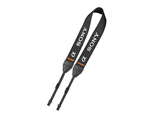 特殊:B01E4PGE92コード:4548736035867ブランド:ソニー(SONY)規格：4548736035867商品重量:38000材質:ポリエステル大きさ:約 幅40 長さ1,070mm質量:約38g› もっと見る発送サイズ: 高さ26.7、幅4.6、奥行き2.9発送重量:60ロゴやラインが際立つ、シンプルなデザイン柔らかい素材で手に巻きつけて使用可能(肩当部640mm)最大幅40mmにより重量のある機材でも肩や首の負担を軽減して撮影可能裏地は滑り止め付きブランド紹介　 バッテリー 撮影に持久力を マイク 動画撮影の必需品 ストラップ 持ち歩きに必須 AC関連 充電をスピーディーに グリップ 高いホールド性を実現 フラッシュ 写真は光量が命 その他 クリエイティビティを刺激