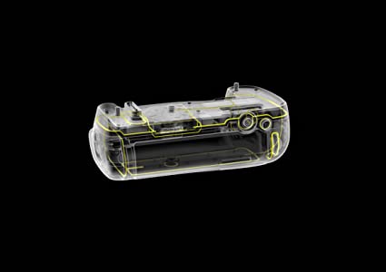中古美品　本体のみ Nikon マルチパワーバッテリーパック MB-D17