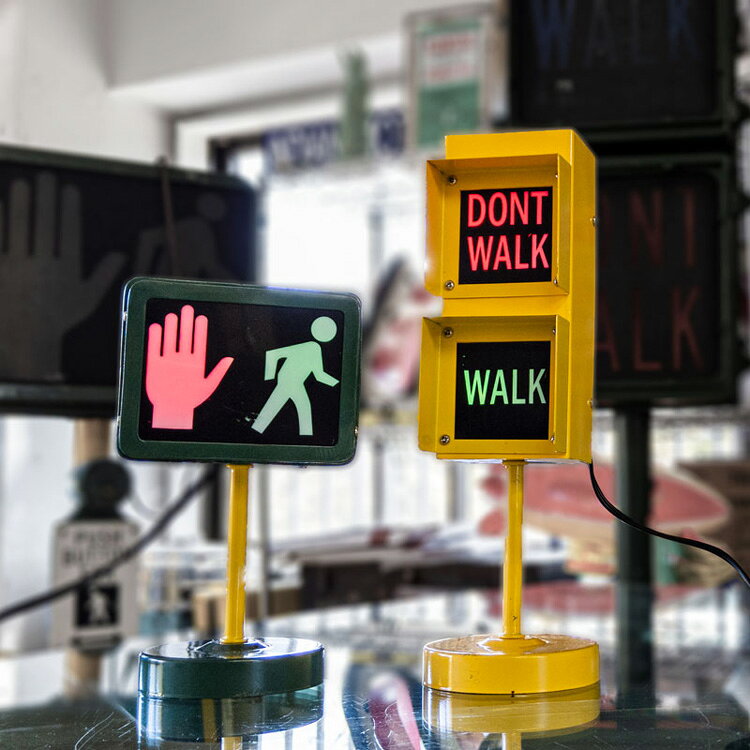 トラフィックシグナルランプ STOP/WALK 横型デザイン 高さ20×幅11.5×奥行6.5cm インテリアランプ 信号機 アメリカ 雑貨 [2]