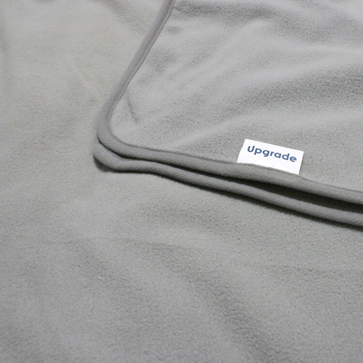 アップグレード ブランケット グレー 120×180cm ポリエステル リサイクルPET素材 ひざ掛け 機内専用 冷房対策 防寒 エコ Upgrade [3]