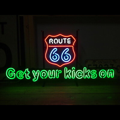 ネオンサイン ＜GET YOUR KICKS ON ROUTE 66 ルート66＞ サイズ：H37×W85cm ネオン管 照明 店舗装飾 インテリア ガレージング アメリカ雑貨 アメリカン雑貨