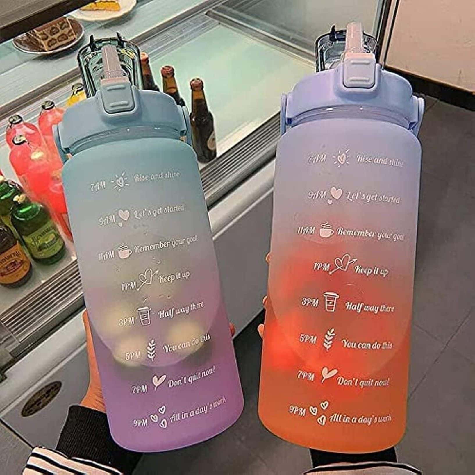 水筒 水筒 ボトル 水筒 大容量 2l タイムマーカー付き 超軽量 耐冷耐熱 携帯便利 漏れ防止 BPAフリー 男女兼用 大人 登山用 スポーツ ランニング キャンプ アウトドア ジム ハイキング clover-rainbow-10048673 Clover Rainbow サンプル画像3