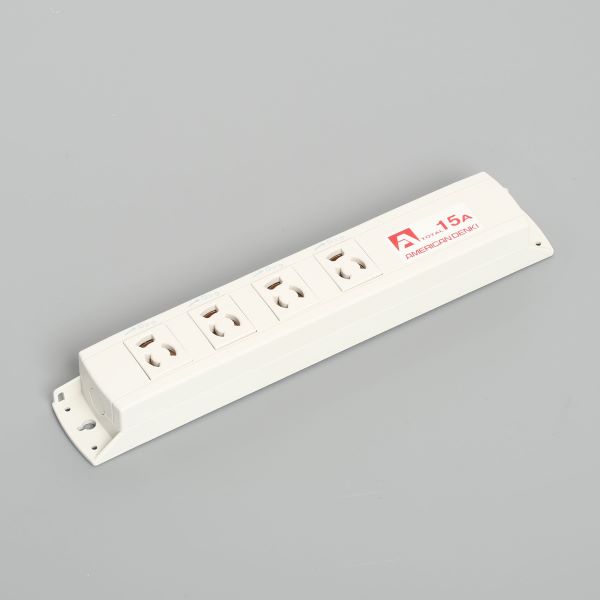 Яアメリカン電機 【KU1130】白色 マルチユースOAタップ 抜止形4ヶ口 コードナシ 125V