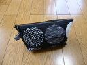 【ハンドメイド】北欧系 ボタニカルサークル柄 ポーチ(ブラック系)小物入れ 化粧ポーチ ペンケース 国産