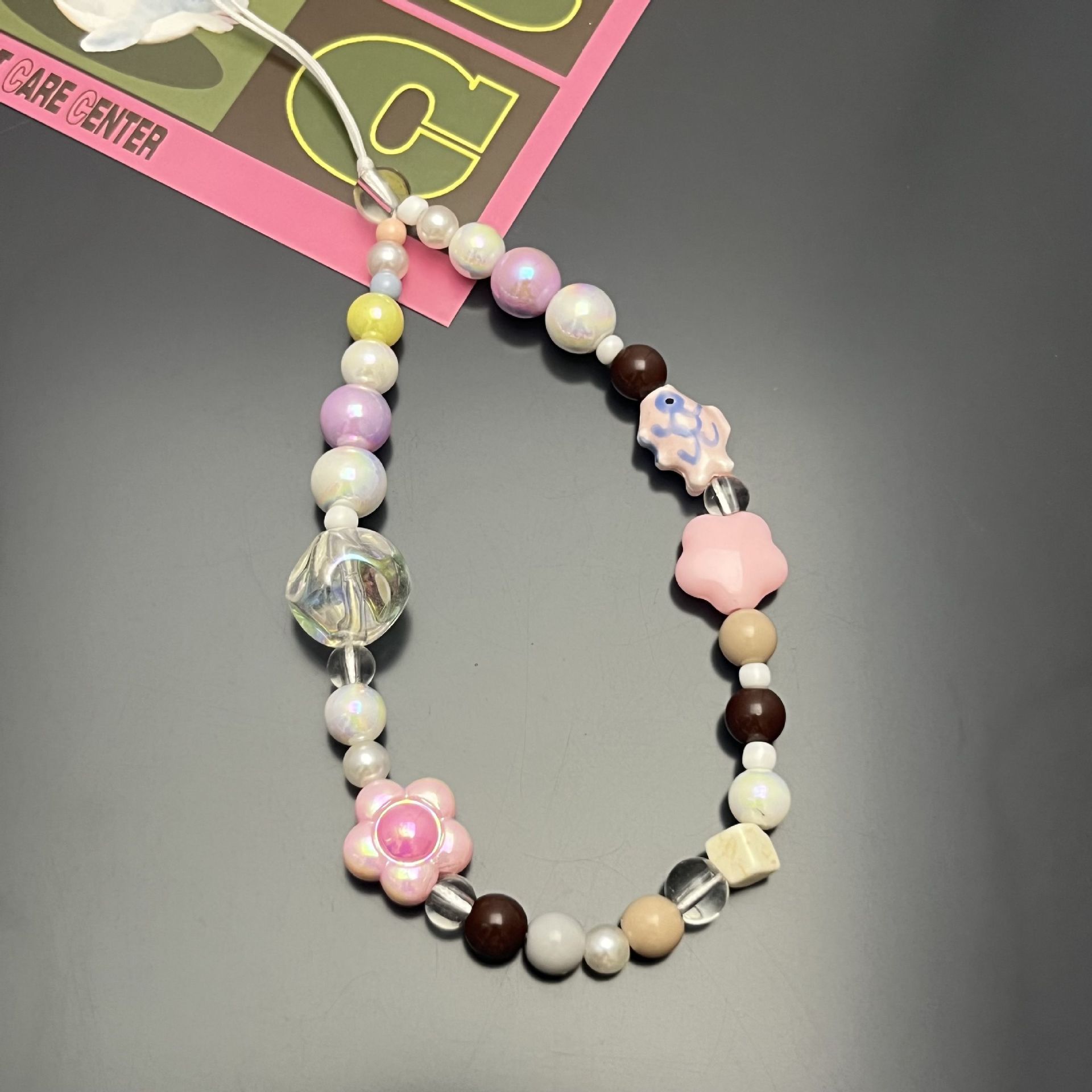 小さな魚 チャーム スマホストラップ＆リストバンド 落下防止 紛失防止 イヤホン 鍵 小物 おしゃれ 可愛い レディース 女性 ギフト プレゼント iphone Samsung Google全機種対応 アクセサリー送料無料