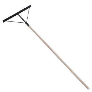 仕様一覧 頭のサイズ(約) 600×65mm 柄のサイズ(約) 1500mm ※記載内容の仕様及び外観は、改良のため予告なく変更されることがあります。 ※こちらの商品はメーカー取り寄せとなります※ ■メーカー在庫がある場合■ ■メーカー在庫がない場合■ 通常1〜2営業日以内に発送（欠品時を除く） 納期未定となります。 どちらの場合もご注文後、メールにてお知らせいたします。 予めご了承ください。つちならしや草集めなどに使えます