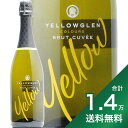 産地オーストラリア生産者イエローグレン品種シャルドネ 72% 、 ピノ・ノワール 25%、その他3%英字Yellowglen Yellow Brut Cuvee醸造シャルマ方式 ステンレスタンクで発酵、3か月熟成 残糖：13.9g/L飲み頃温度7〜10℃おすすめグラススパークリンググラス内容量750mlJANコード9300770000257輸入元ヴィレッジセラーズ《生産者について》 イエローグレンはスパークリングワイン専門のワイナリー。1975年のファーストヴィンテージリリース時は赤ワインが中心でしたが、1982年から本格的にスパークリングワインの生産を開始。現在ではカジュアルなものからプレミアムなものまで、様々なスパークリングワインをつくっています。 現在は「トレジャリー・ワイン・エステイツ」という巨大ワイナリーグループの傘下に入り、スケールメリットを活かしたコストパフォーマンスのよいワインに定評があります。 《このワインについて》 イエロー、ホワイト、ピンク、レッドと4種類がラインナップされる、キャッチーな見た目のカラーシリーズ。 その中で一番スタンダードと言えるのがこのイエロー。ブドウ品種もシャルドネとピノ・ノワール中心と一般的です。 「ブリュット」表記の辛口ではありますが、実は残糖度はブリュットの基準をわずかに超える約14g/L。「やや辛口」といってもいいほのかな甘さがやさしい口当たりにつながるのか、リピートが驚くほど多いスパークリングです。■■■■■■■■ 分類記号: 丙32丁N戊N己N ミディアムボディ やや辛口 寅2酉13透明ラベル 黄色 惰H≪関連カテゴリ≫