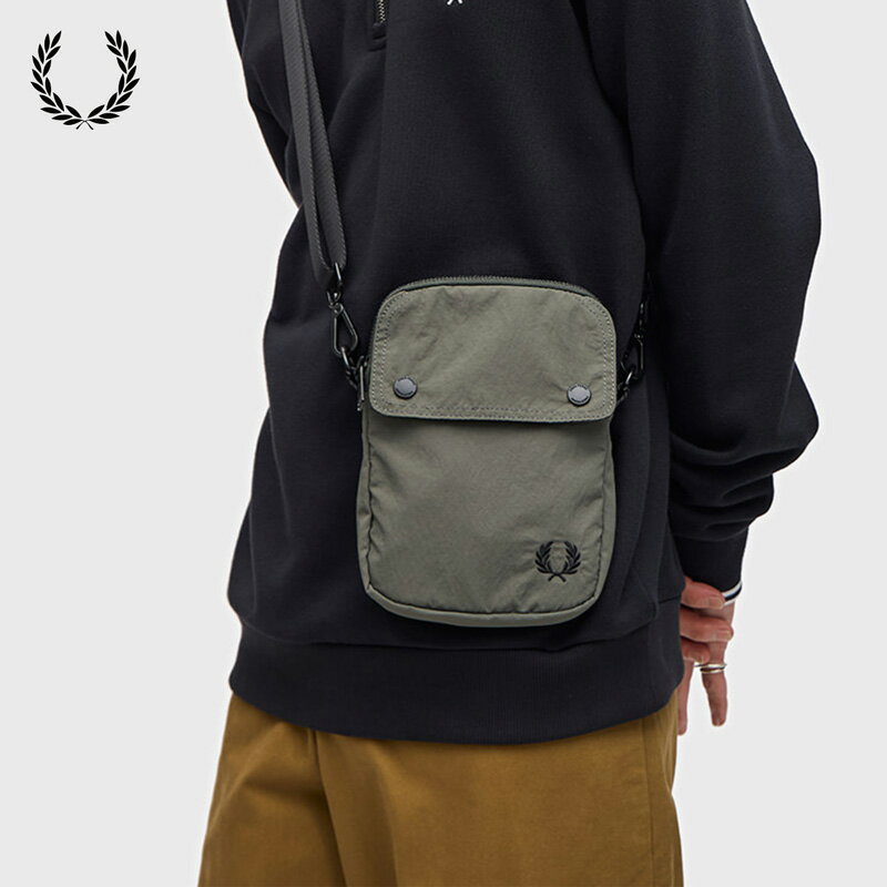 楽天市場】FRED PERRY ショルダーバッグの通販 楽天市場】FRED PERRY ショルダーバッグの通販