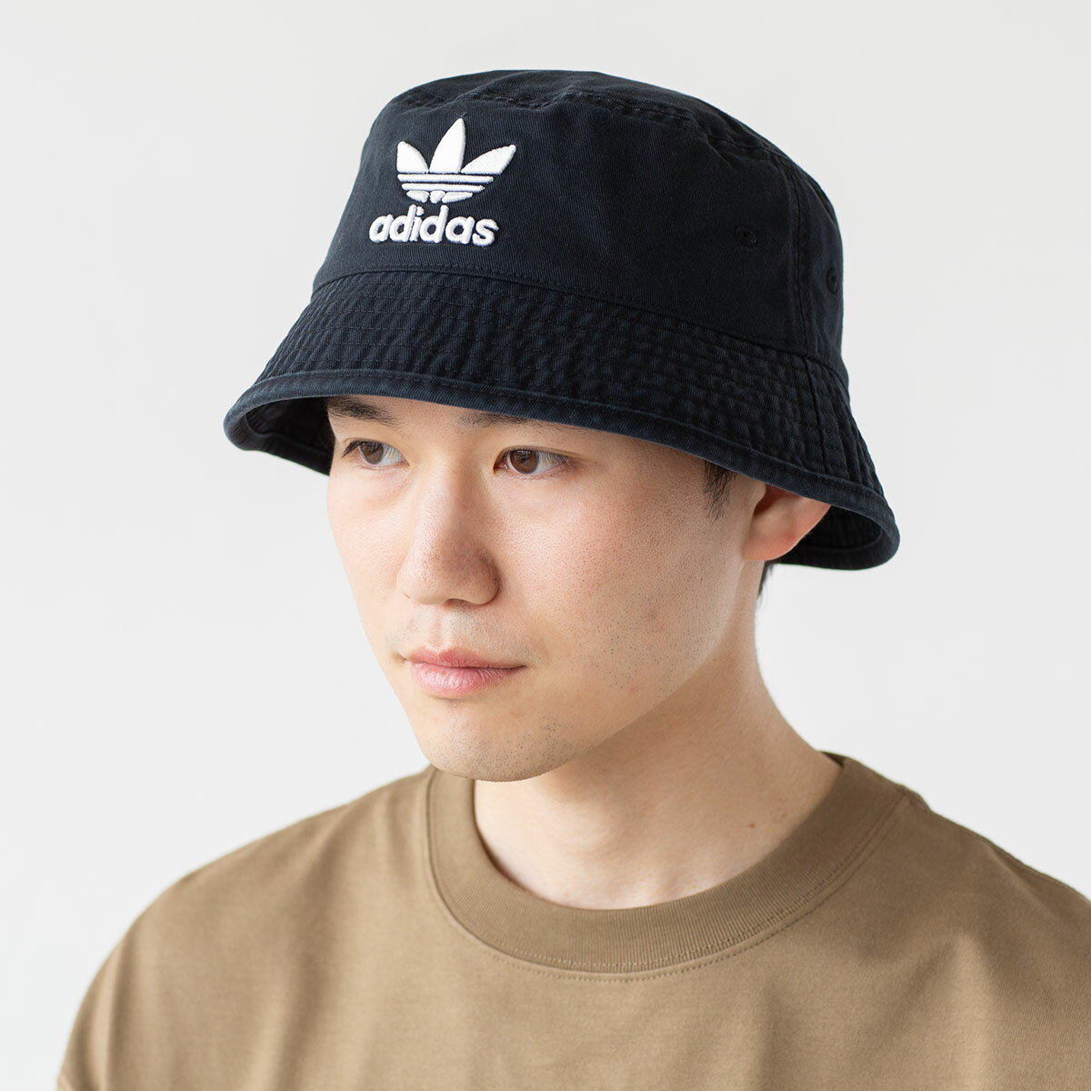 adidas『アディカラークラシックストーンウォッシュバケットハット』