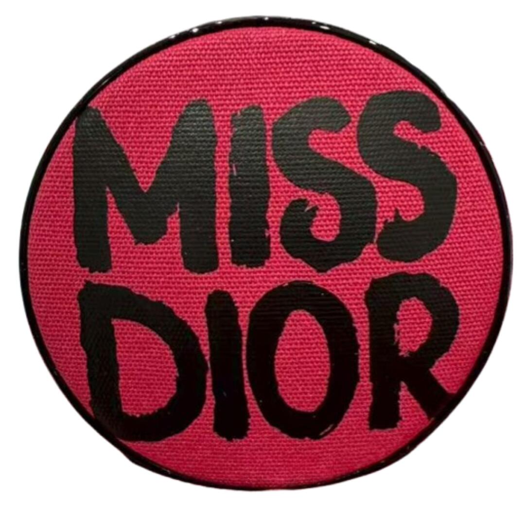 国内正規品・送料無料【クッション・ピンク】DIOR ディオールスキン フォーエヴァー クッション ケース　ミス ディオール コレクション 限定品 ショッキング ピンク 数量限定品のサムネイル