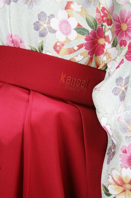 【レンタル】卒業袴 女袴 抹茶色 着物レンタル卒業袴赤縦縞カンサイ柄袴レンタル卒業袴レンタル卒業袴一式・卒業式卒業式の袴(はかま)を宅配レンタル往復送料無料 学校・先生・教員・卒業生草履バッグ付着物＋袴＋小物一式★fy16REN07★