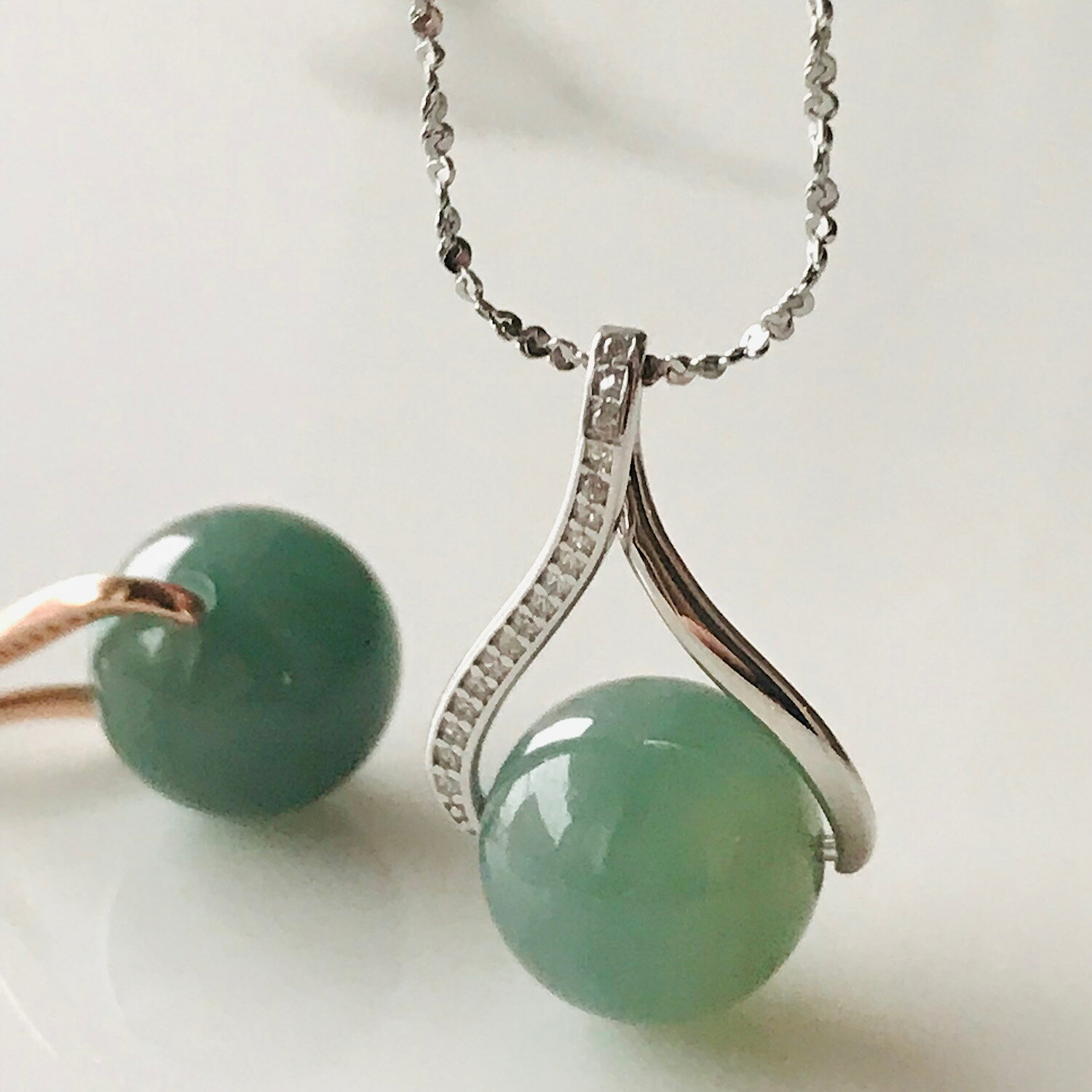 COCO2019 jade store 翡翠専門店の翡翠　ネックレス　ペンダント　天然　グリーン　緑　グアテマラ産　ヒスイ　sv925 大人かわいい　シンプル　上品　秋　冬　ステンレス　金属アレルギー対応　シンプル　A貨｜アングル3