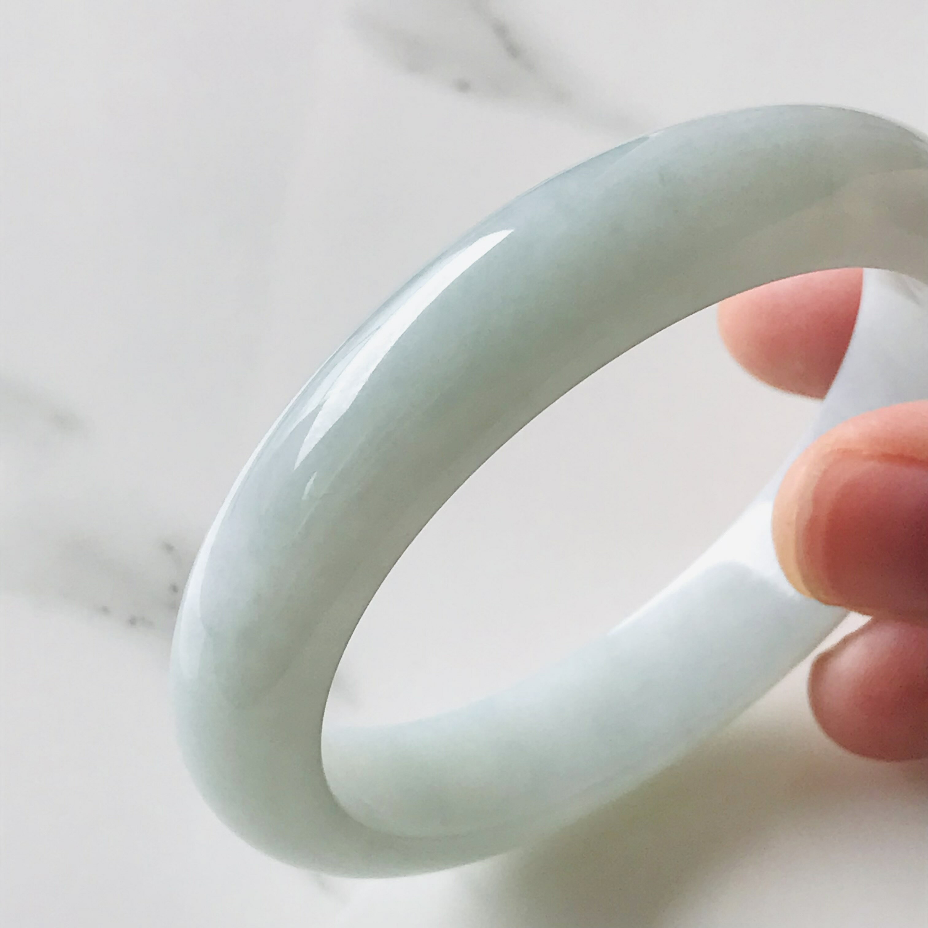 COCO2019 jade store 翡翠専門店のミャンマー産 翡翠　ヒスイ　jade バングル ブレスレット　高品質 一点もの　53.5mm 　ライトグリーン　ヒスイ ひすい パワーストーン hisui 本翡翠 翡翠専門店 アクセサリー ジュエリー　大人かわいい　手镯｜アングル3