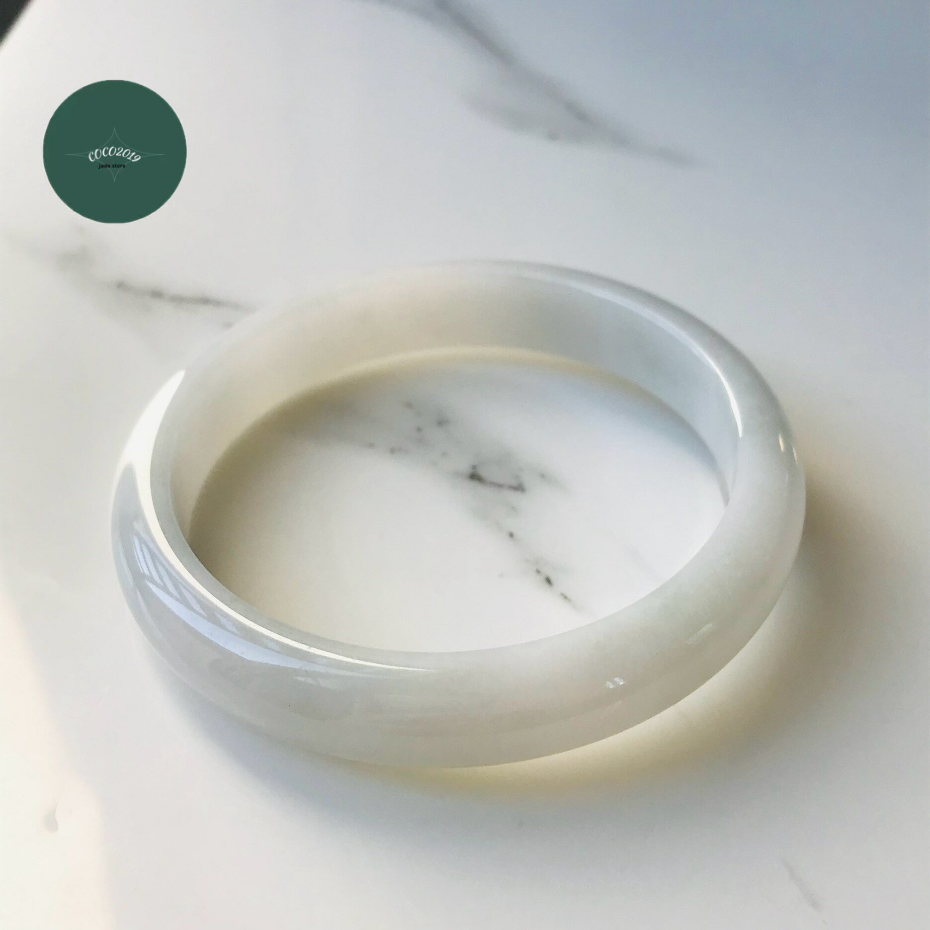 ミャンマー産 翡翠　ヒスイ　jade バングル ブレスレット　高品質 一点もの　ホワイト 57.6mm 　ヒスイ ひすい パワーストーン hisui 本翡翠 翡翠専門店 アクセサリー ジュエリー　大人かわいい　手镯