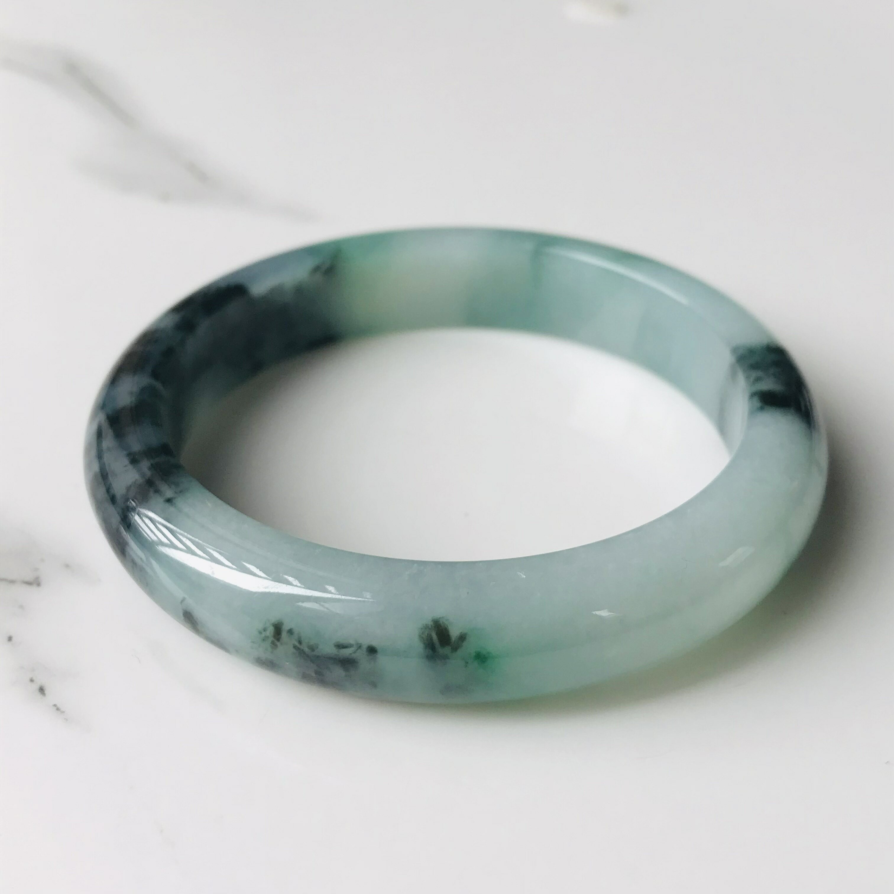 COCO2019 jade store 翡翠専門店のミャンマー産　翡翠　ヒスイ　バングル　一点もの　57.0mm 　ひすい パワーストーン hisui 本翡翠 アクセサリー ブレスレット　翡翠手镯　大人かわいい　天然石｜アングル2