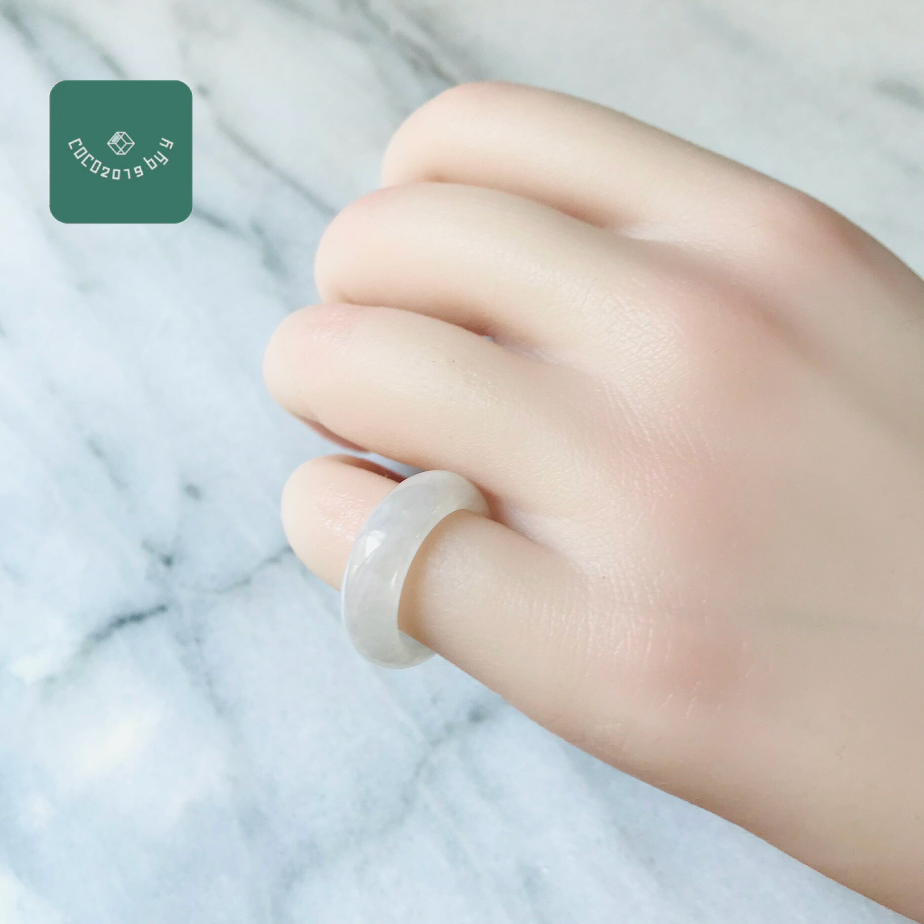 リング　ミャンマー産 翡翠　ヒスイ　jade くりぬきリング　9号　指輪　指輪　天然石　ヒスイ ひすい パワーストーン hisui 本翡翠 翡翠専門店 アクセサリー ジュエリー戒圈 大人かわいい　白