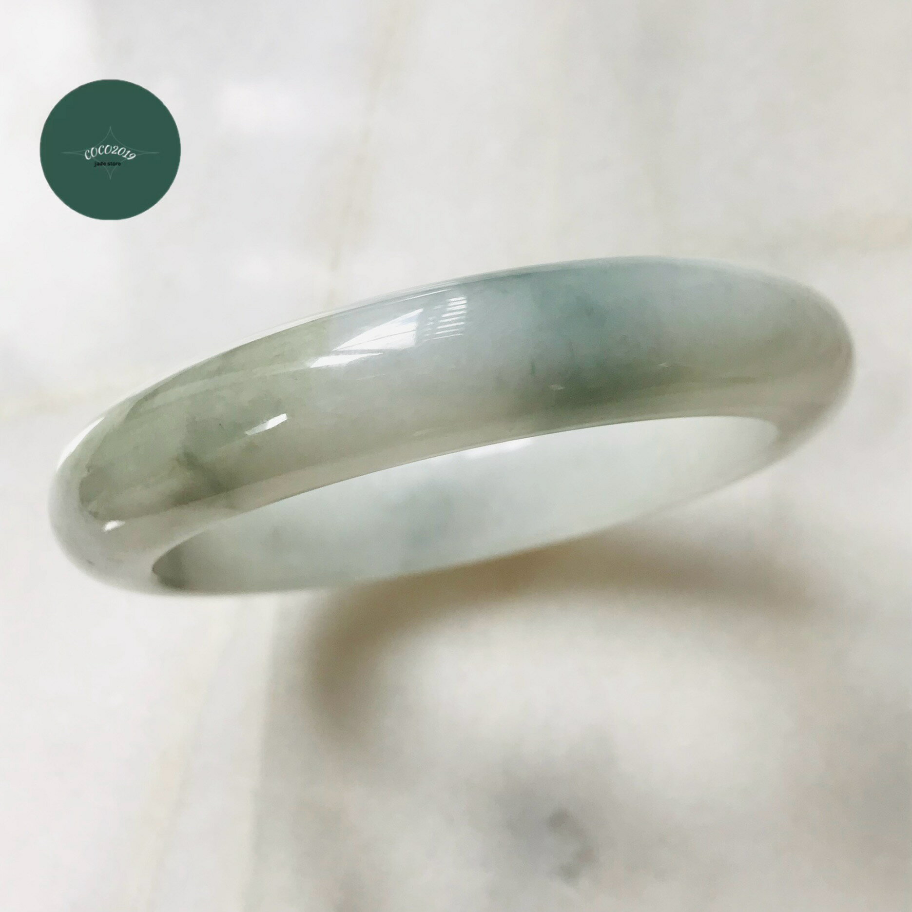 ミャンマー産　翡翠　ヒスイ　バングル　一点もの　希少　58.9mm　ひすい パワーストーン hisui 本翡翠..
