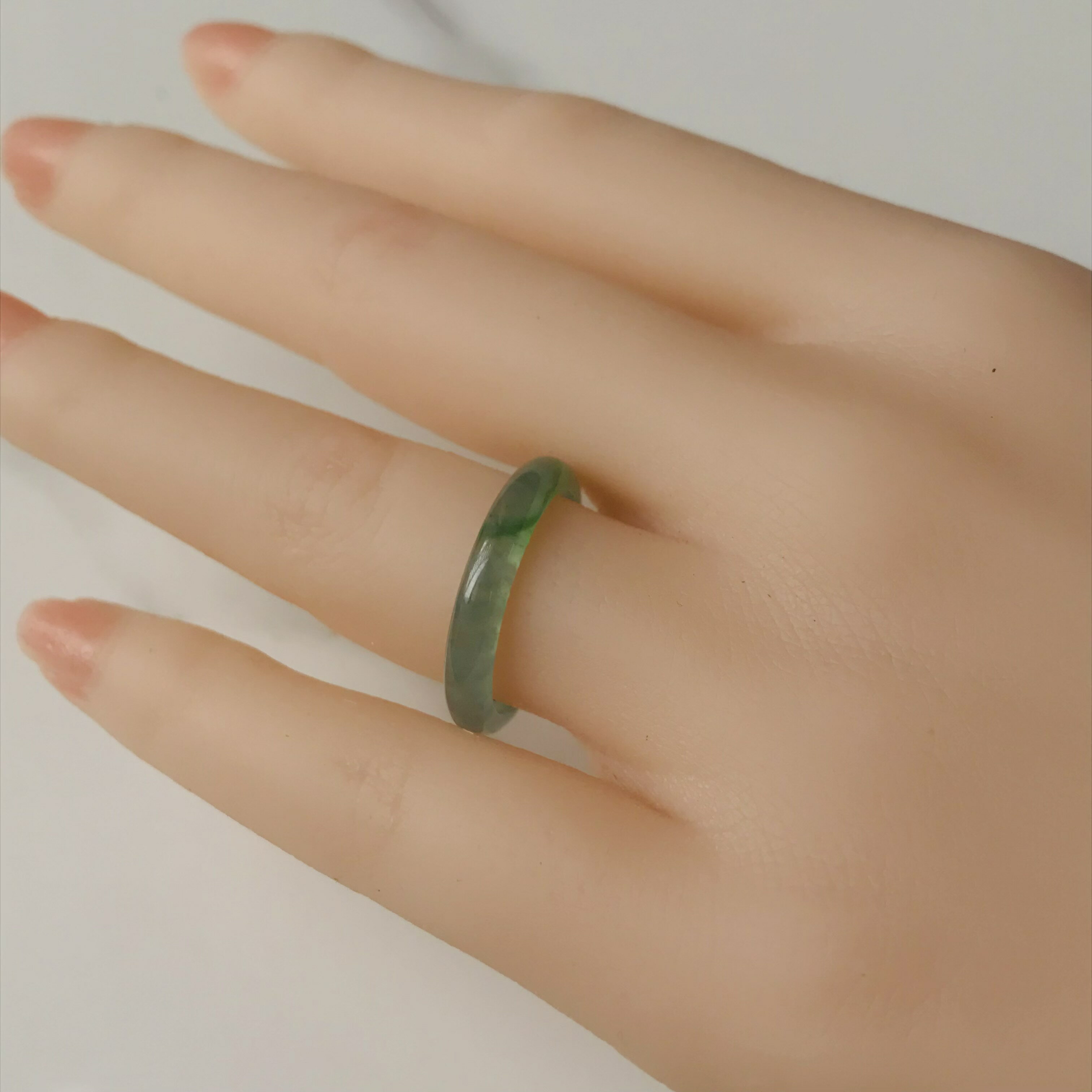 グアテマラ産 翡翠　ヒスイ　jade くりぬき　リング　天然石　一点物　15号　ヒス...