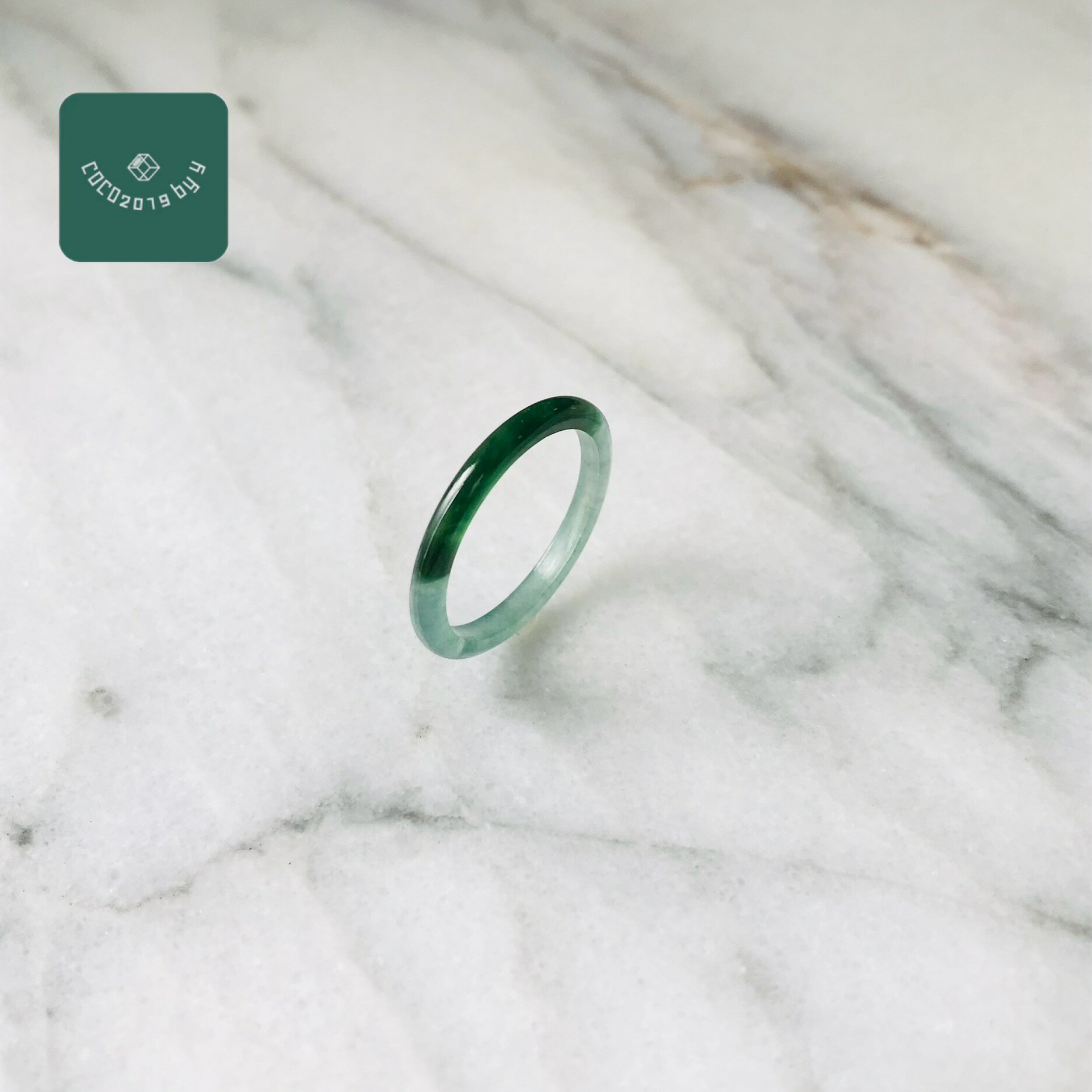 Rakuten - リング　グアテマラ産 翡翠　ヒスイ　jade くりぬきリング　指輪　天然石　ヒスイ ひすい パワーストーン hisui 本翡翠 翡翠専門店 アクセサリー ジュエリー戒圈 大人かわいい　青緑　緑　16号