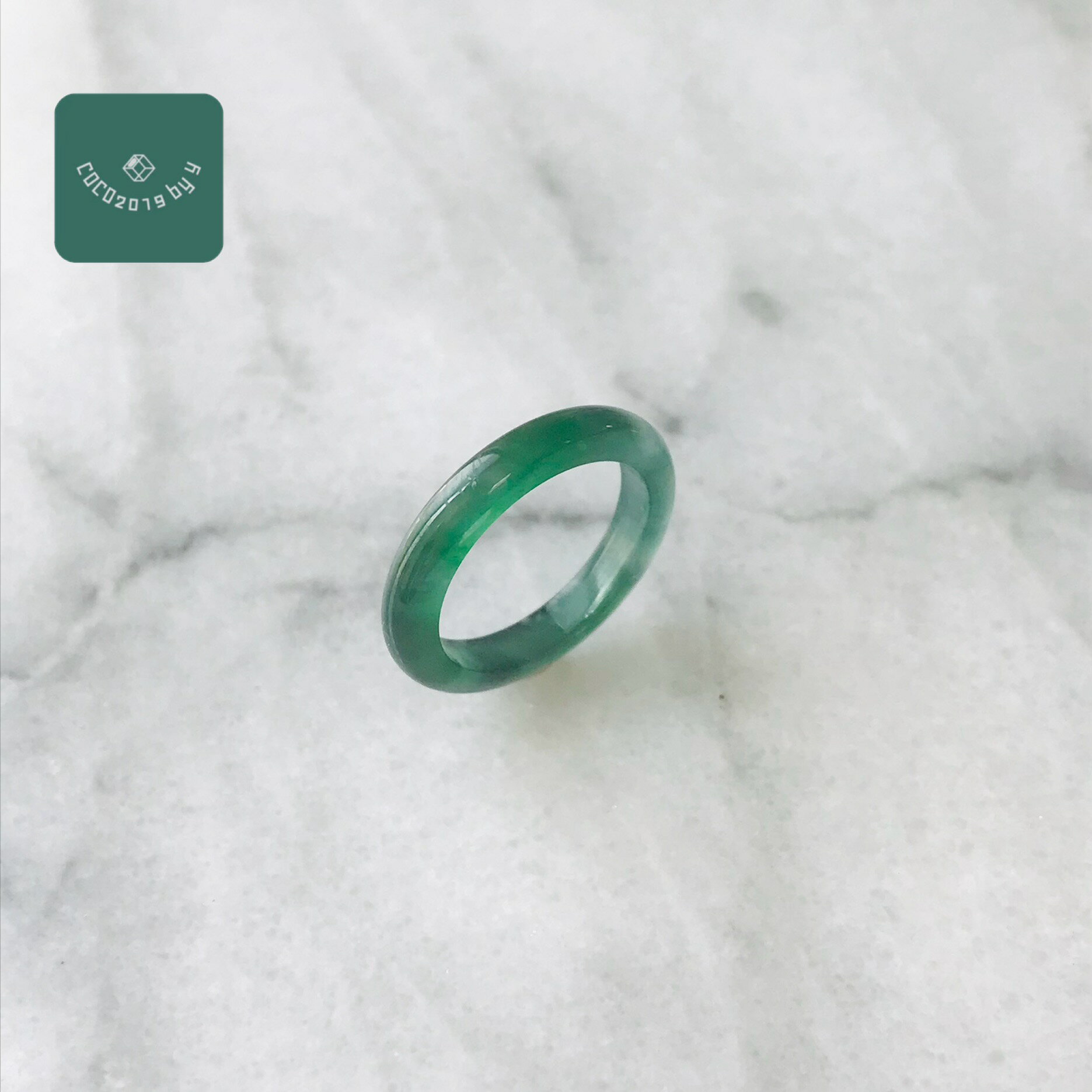 Rakuten - リング　グアテマラ産 翡翠　ヒスイ　jade くりぬきリング　指輪　天然石　ヒスイ ひすい パワーストーン hisui 本翡翠 翡翠専門店 アクセサリー ジュエリー戒圈 大人かわいい　青緑　緑　4号