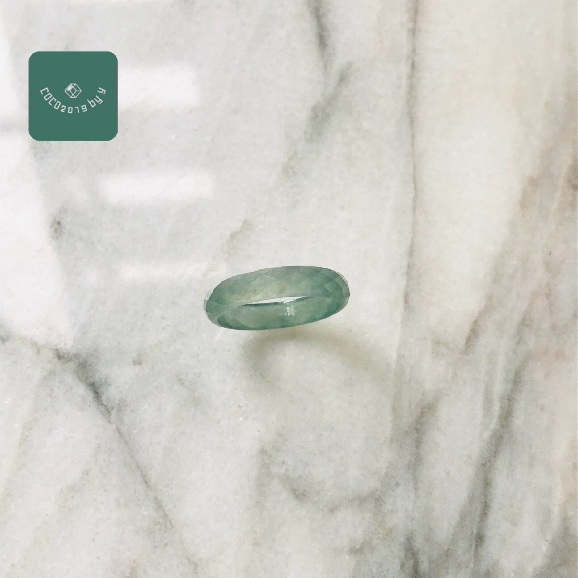 乐天商城 - リング　グアテマラ産 翡翠　ヒスイ　jade くりぬきリング　指輪　天然石　ヒスイ ひすい パワーストーン hisui 本翡翠 翡翠専門店 アクセサリー ジュエリー戒圈 大人かわいい　青緑　緑　13号　ファセット