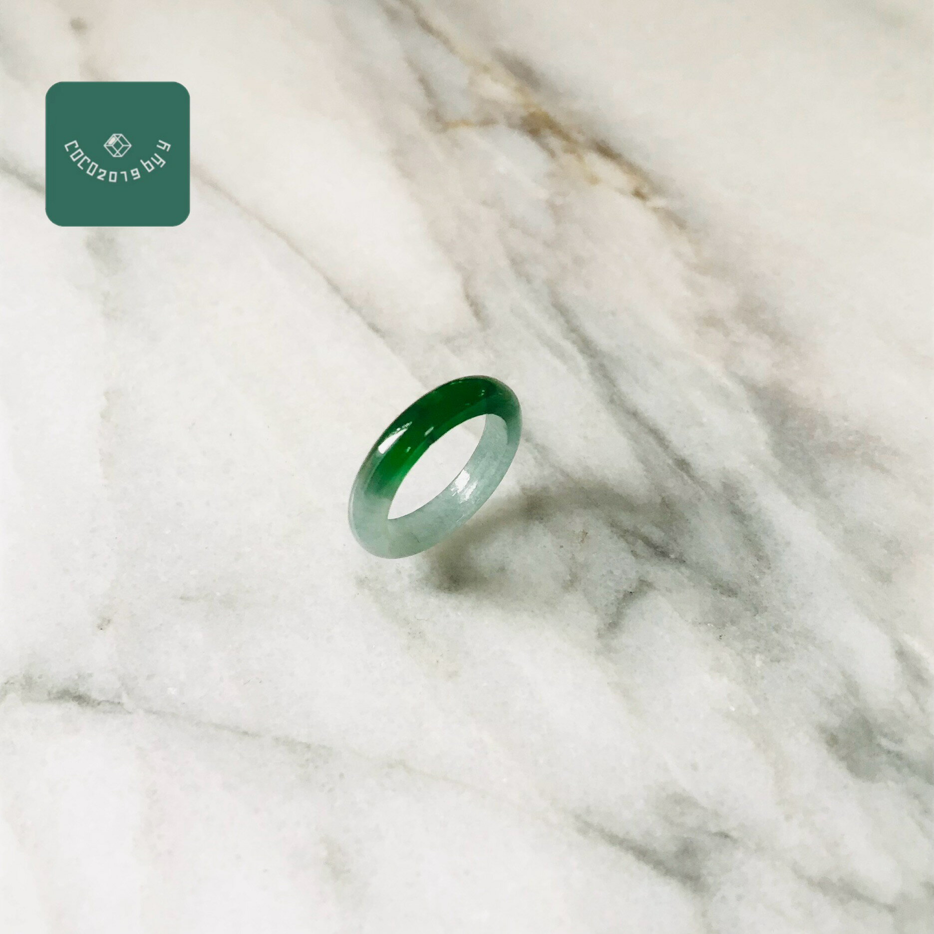 乐天商城 - グアテマラ産 翡翠　ヒスイ　jade くりぬき　リング　天然石　一点物　4号　ヒスイ ひすい パワーストーン hisui 本翡翠 翡翠専門店 アクセサリー　大人かわいい　戒圈　緑