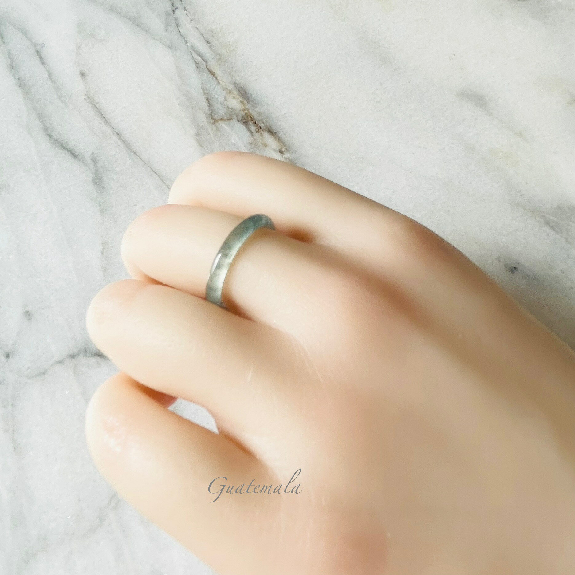 COCO2019 jade store 翡翠専門店のリング　グアテマラ産 翡翠　ヒスイ　jade くりぬきリング　13号　指輪　天然石　ヒスイ ひすい パワーストーン hisui 本翡翠 翡翠専門店 アクセサリー ジュエリー戒圈 大人かわいい　青緑｜アングル2