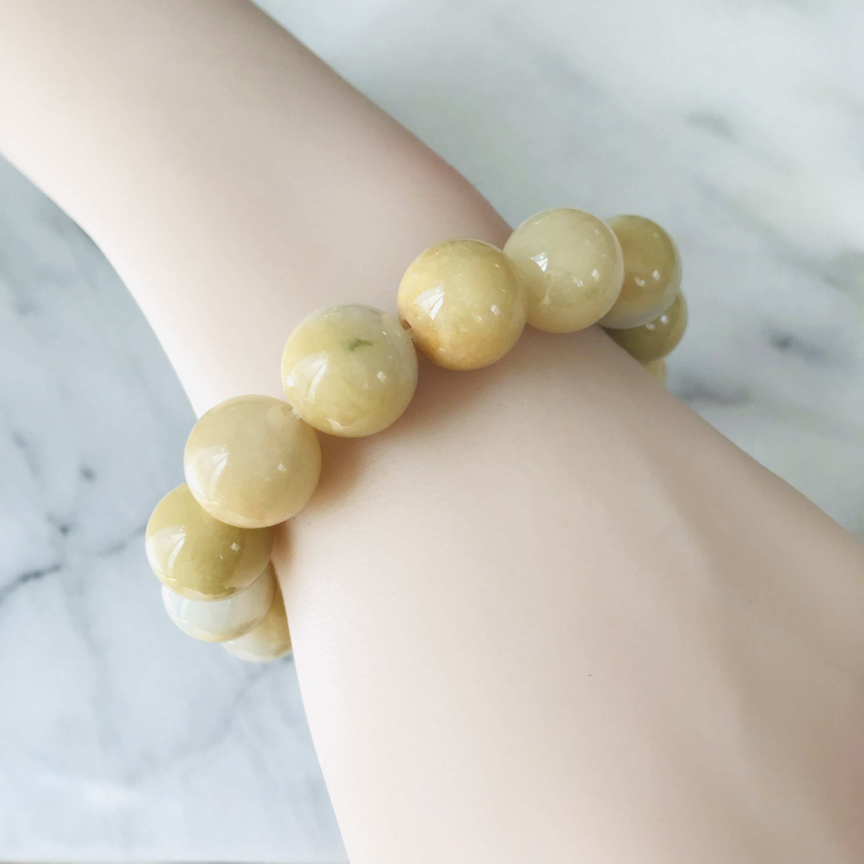 COCO2019 jade store 翡翠専門店のミャンマー産　翡翠　ヒスイ　ブレスレット　17cm　一点もの　 ひすい パワーストーン hisui 本翡翠 アクセサリー　翡翠手串 大人かわいい　黄｜アングル3