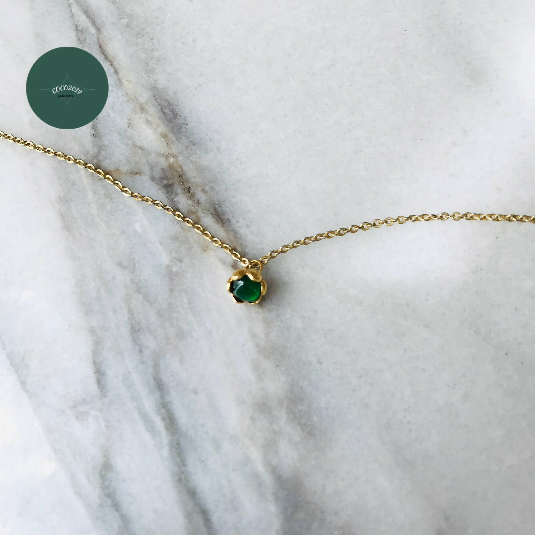 Rakuten - グアテマラ産 翡翠　ヒスイ　jade 高品質　ペンダントトップ　一点もの　希少　天然石　 彫刻　ヒスイ ひすい パワーストーン hisui 本翡翠 翡翠専門店 アクセサリー ネックレス　ジュエリー　フラワー