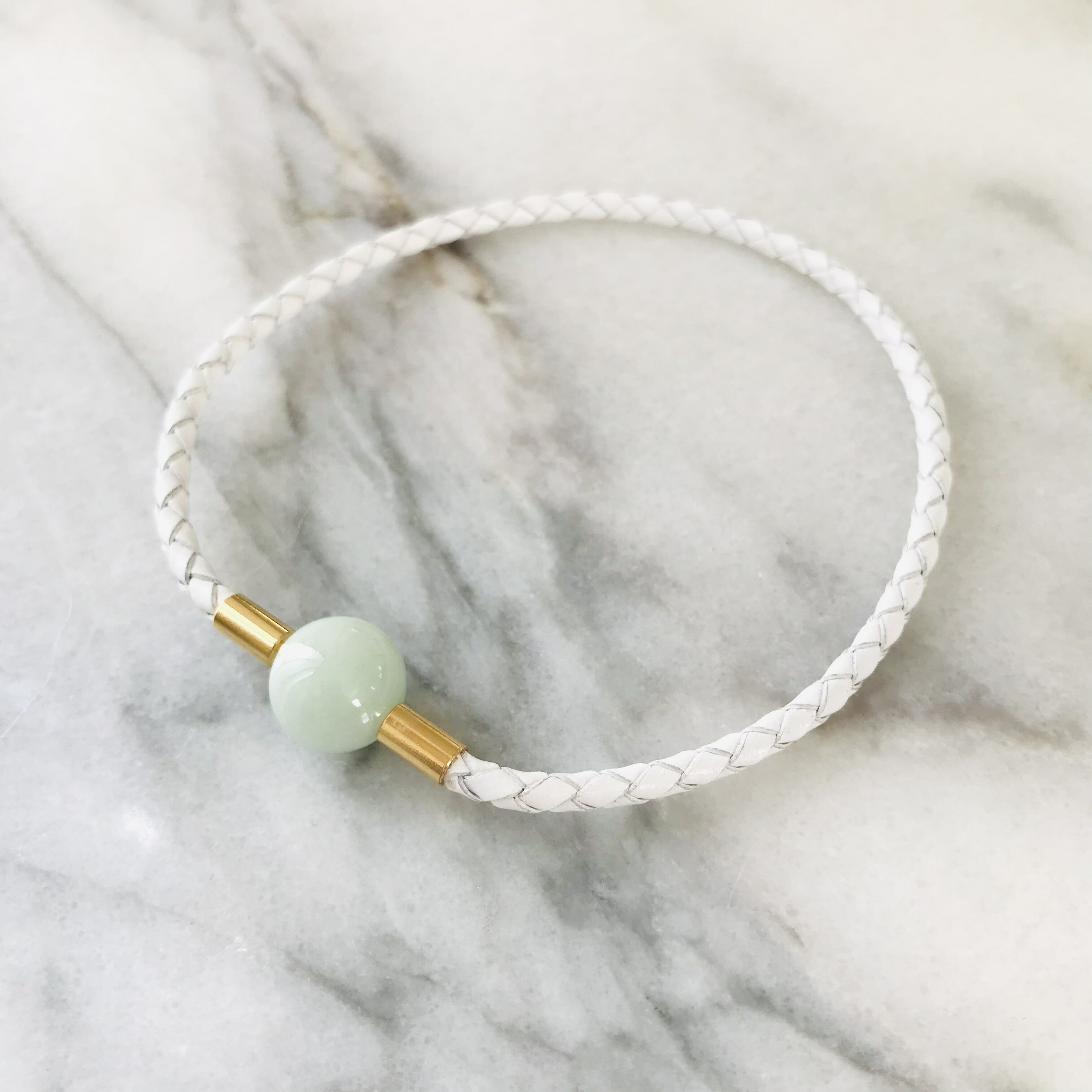 COCO2019 jade store 翡翠専門店のミャンマー産　翡翠　ヒスイ　ブレスレット　ひすい パワーストーン hisui 本翡翠 アクセサリー　翡翠手串 大人かわいい　レザー　緑｜アングル2