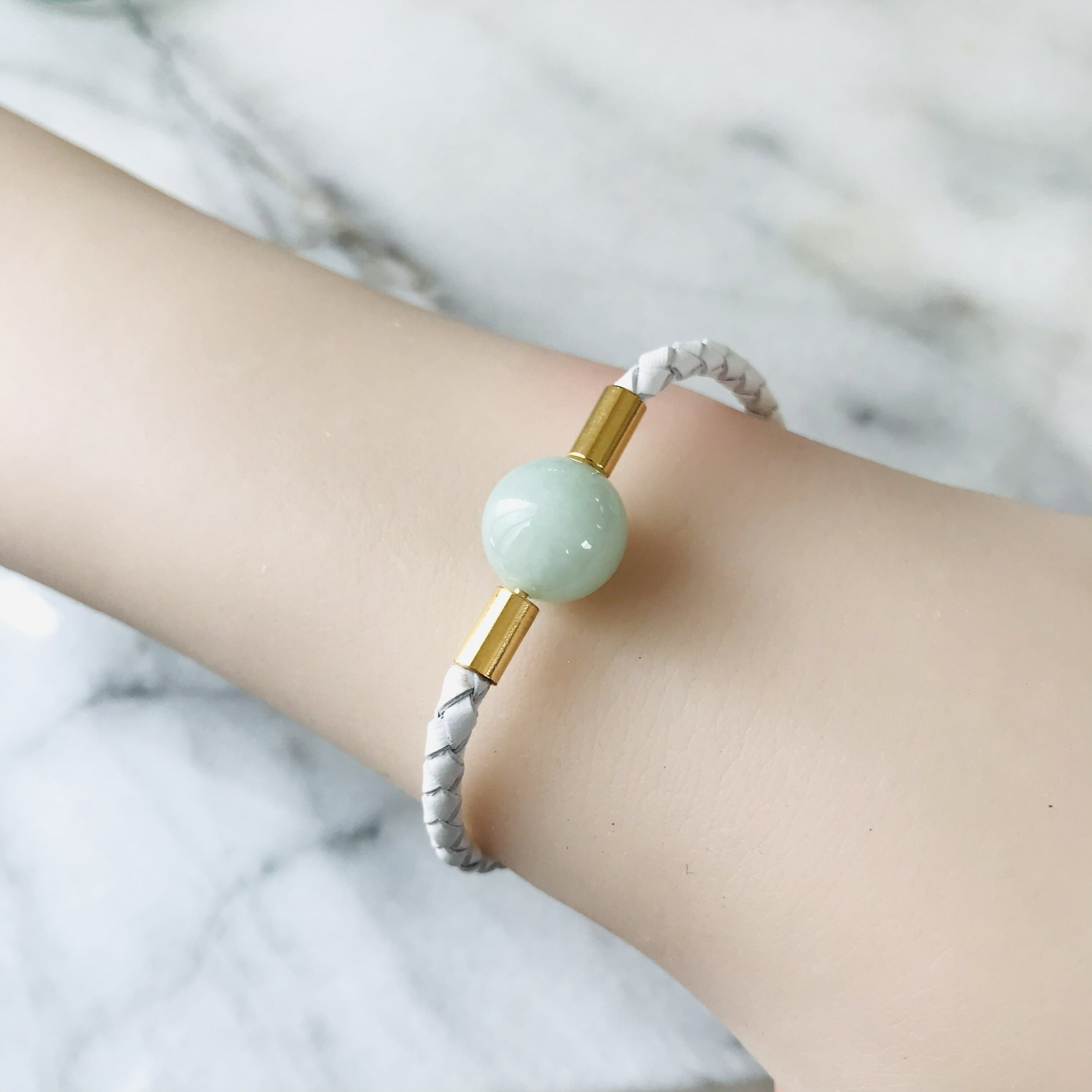 COCO2019 jade store 翡翠専門店のミャンマー産　翡翠　ヒスイ　ブレスレット　ひすい パワーストーン hisui 本翡翠 アクセサリー　翡翠手串 大人かわいい　レザー　緑｜アングル3