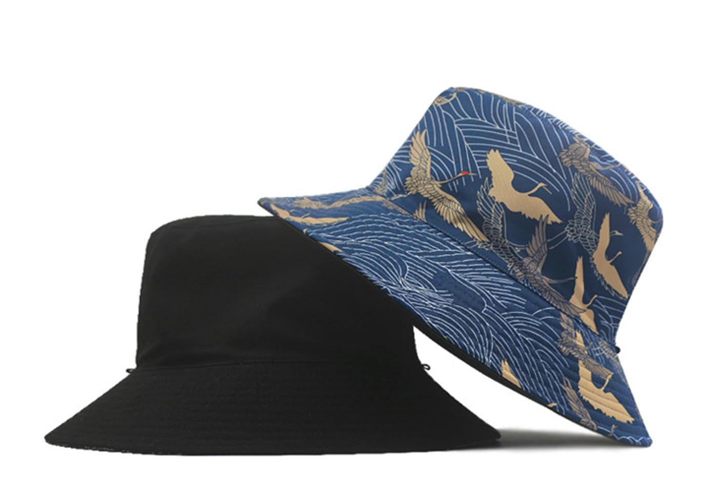 【送料無料】[Laquest] （ラクエスト） 大きいサイズ リバーシブル バケットハット あご紐付き 男女兼用（メンズ／レディース） バケハ 色：ブラック/鶴柄,マリンブルー、サイズ：XL