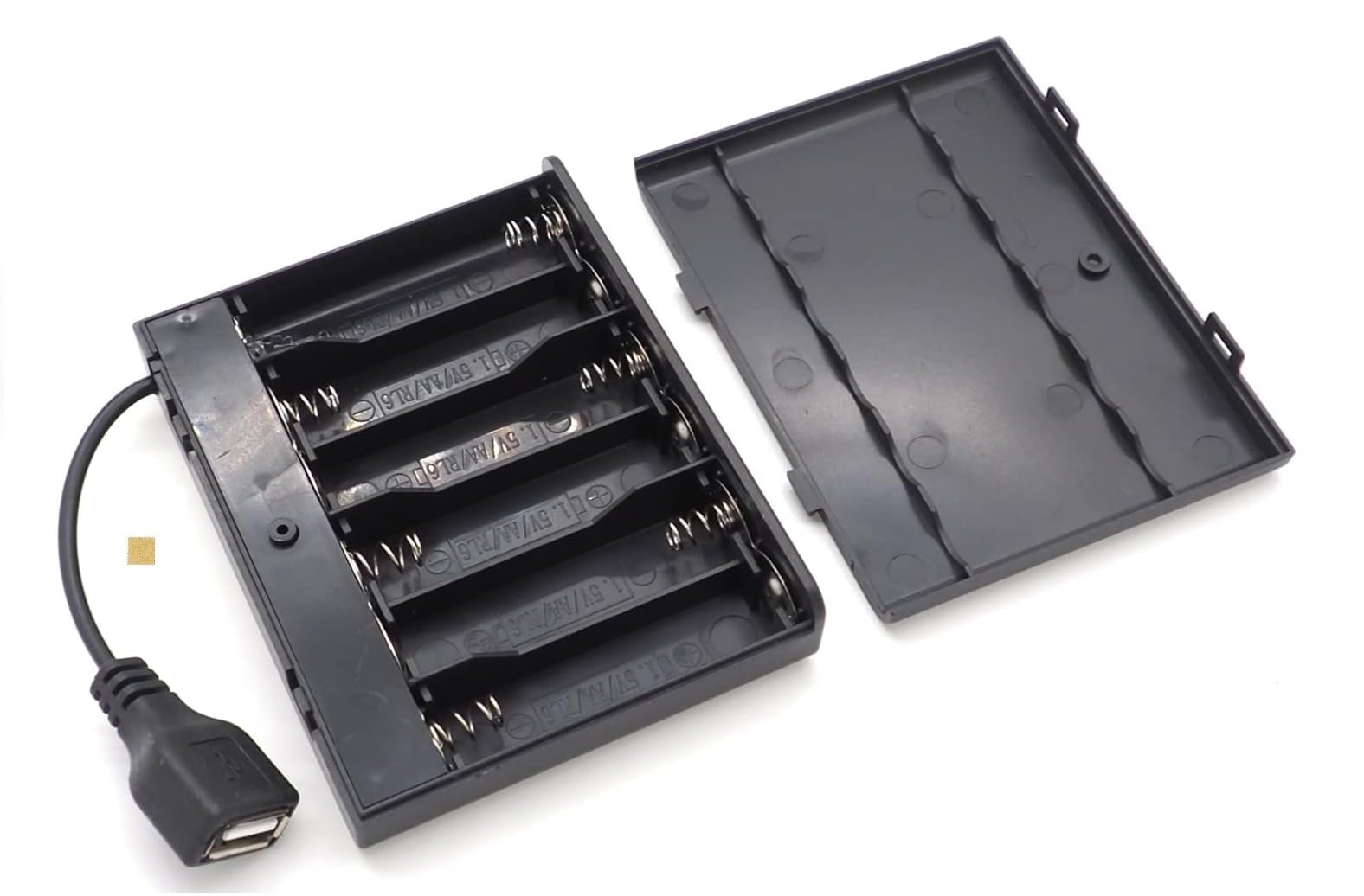 【送料無料】Sound Wave ((ON/OFFスイッチ付き)) USBメス ケーブル付 電池ボックス 単3電池×4本用 直列..