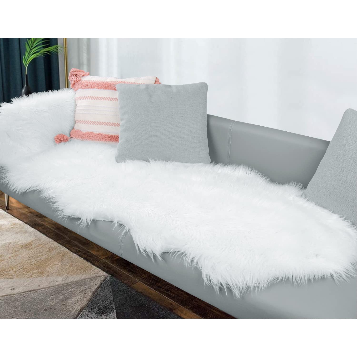 【送料無料】HAOCOO ムートンラグ フェイクファー 洗える ソファーかけラグ 北欧 厚手 ふんわ ...