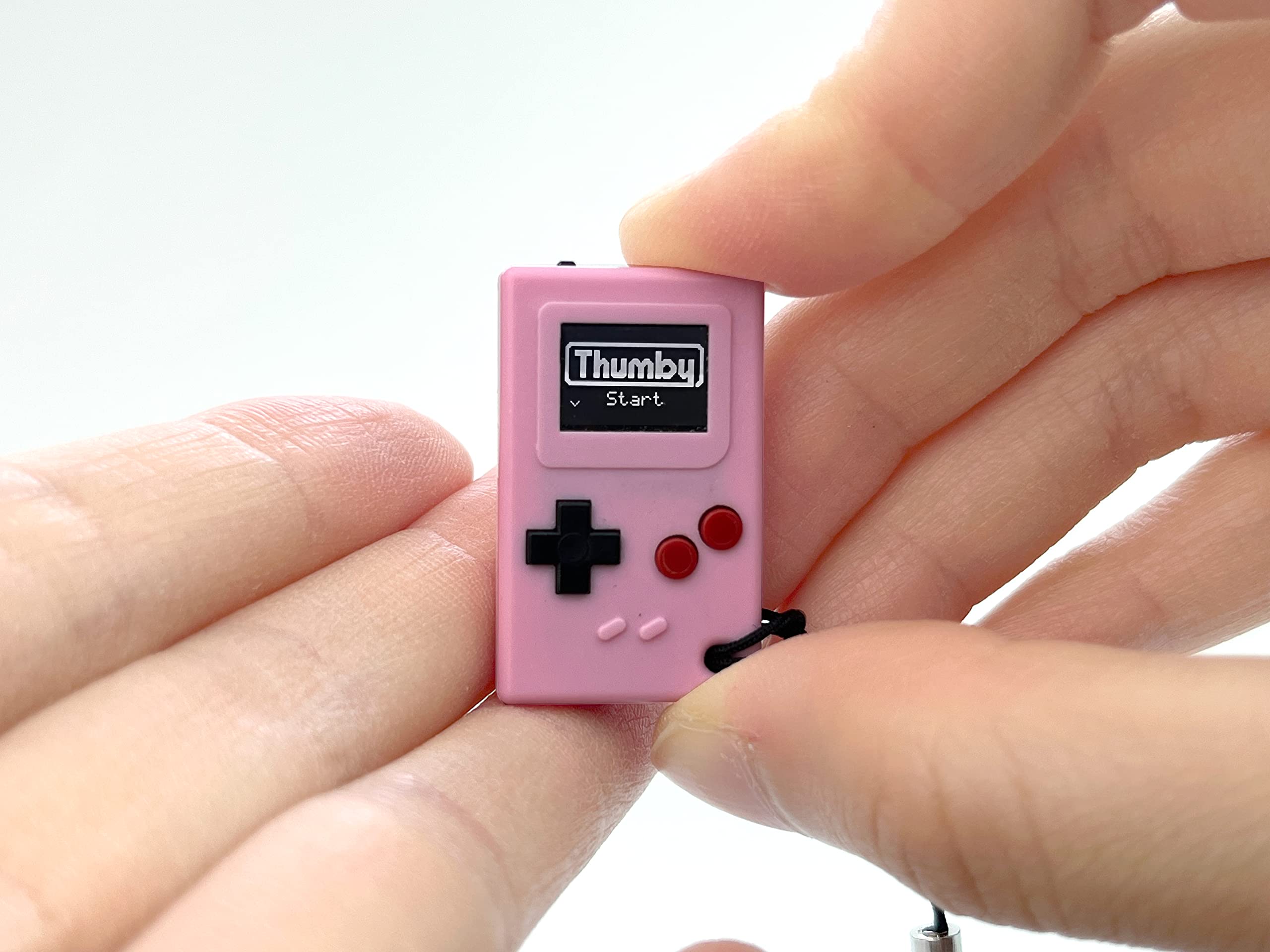 【送料無料】TinyCircuits Thumby (ピンク) 小さなゲーム機 プレイ可能なプログラ ...