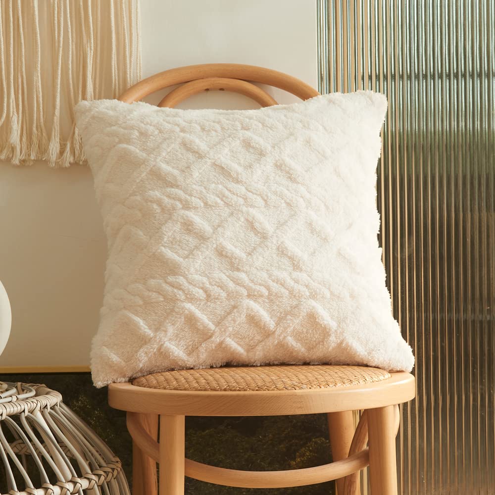 【送料無料】YunJeude クッションカバー 50x50cm 北欧 2枚セット フェイクファー フ ...