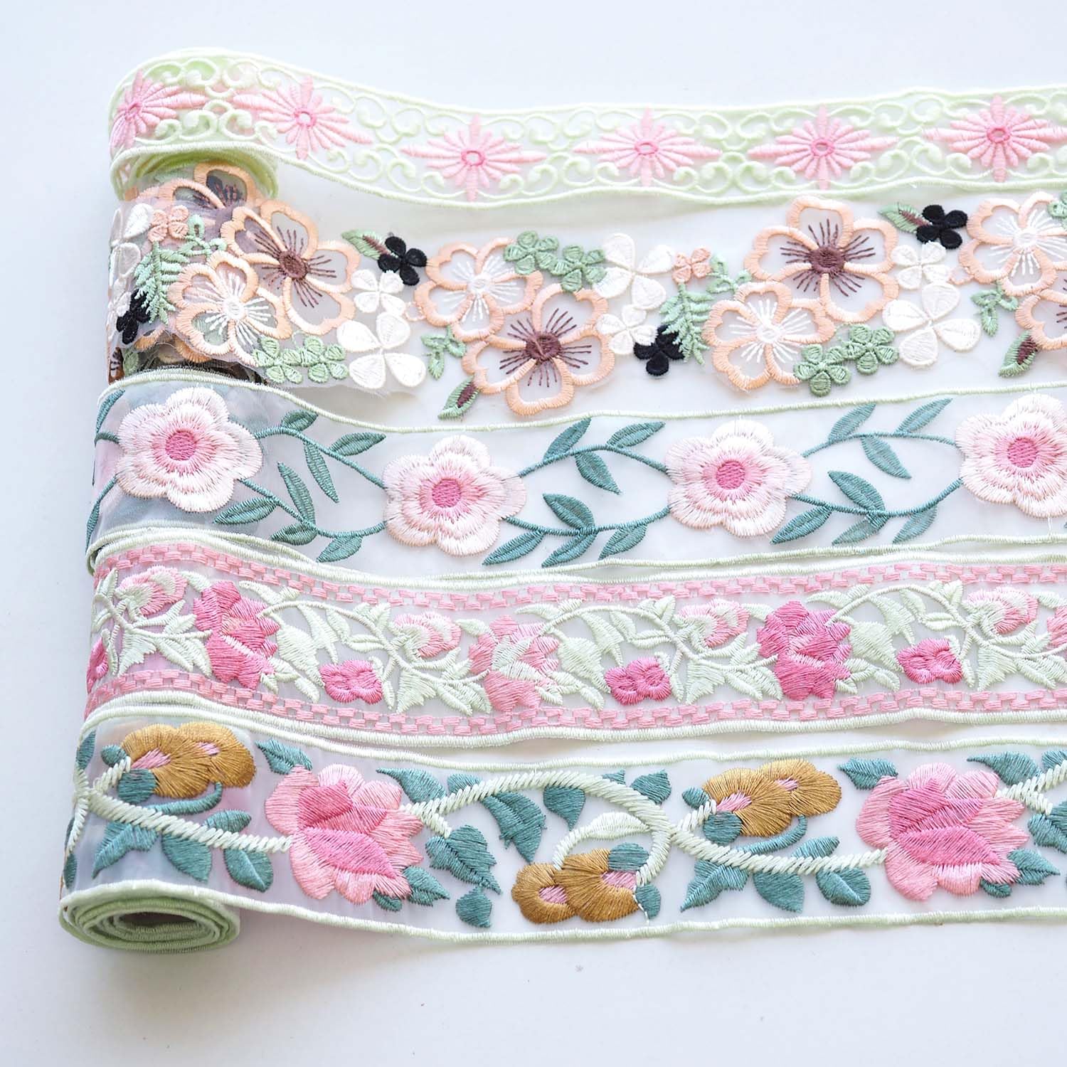 【送料無料】Hymyily 5種類（5m /1 m毎巻) のカラーフラワー装飾レース生地刺繍 DIYハンドメイド、祝いのギフト装飾、裁縫材料、インテリア装飾に使用（カラーミックス）