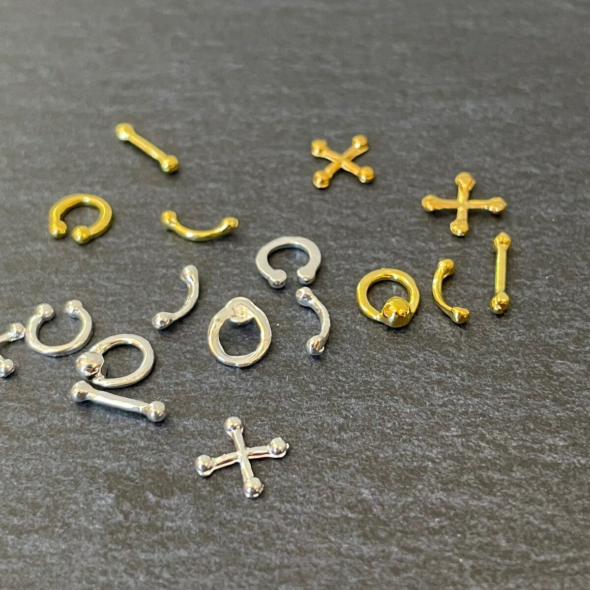 メール便送料250円 ハンドメイド マスクチャーム お家時間 ネイルパーツ ボディピアス キューティクルネイル ゴールド シルバー スタッズ インパクト抜群 デコ ピアス シンプルネイル 個性派ネイル ネイルアクセント ゴージャス レジン材料 Saboe New